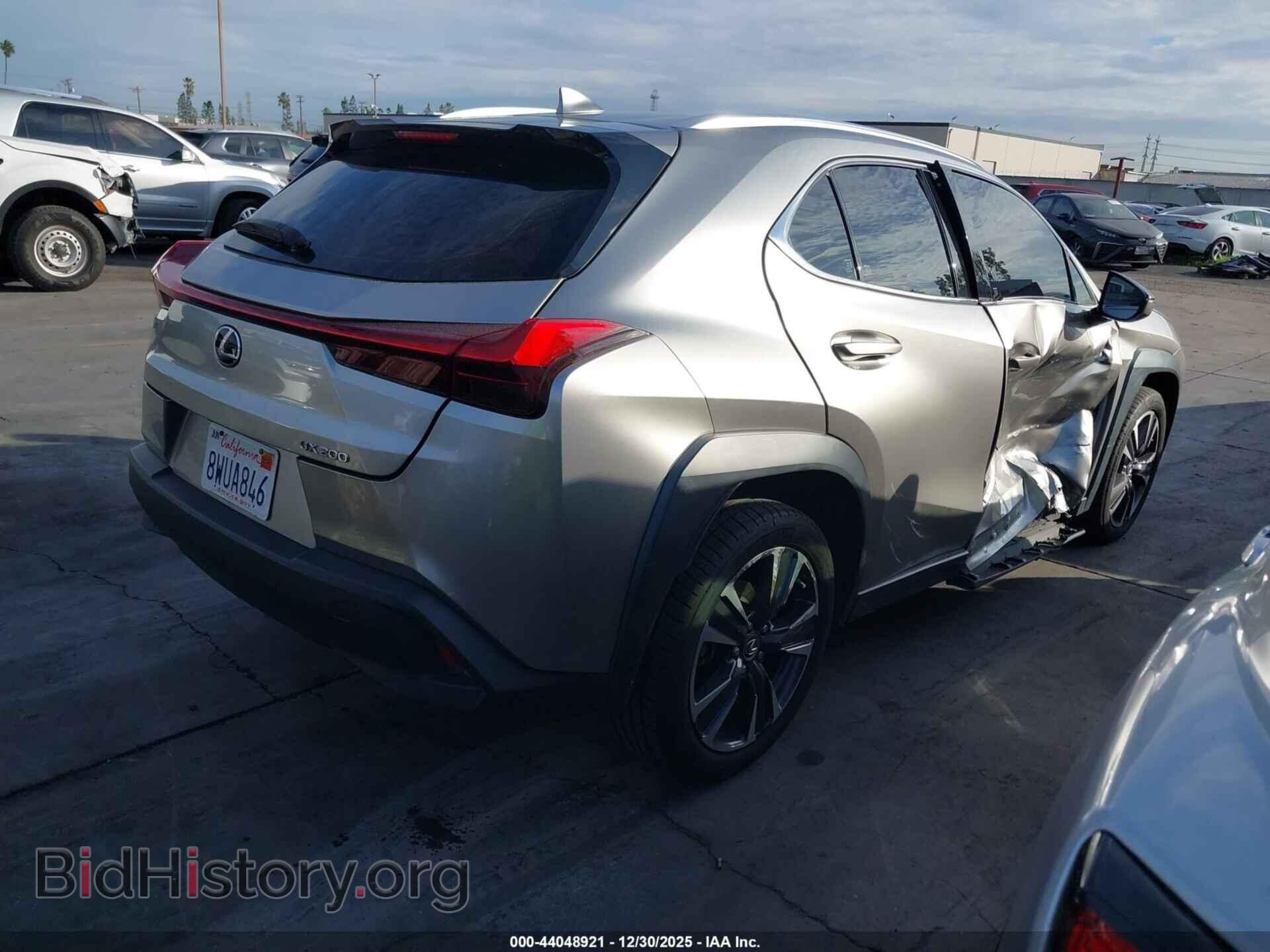 2019 LEXUS UX 200 - VIN: JTHY3JBH3K2013818 - Photo 4