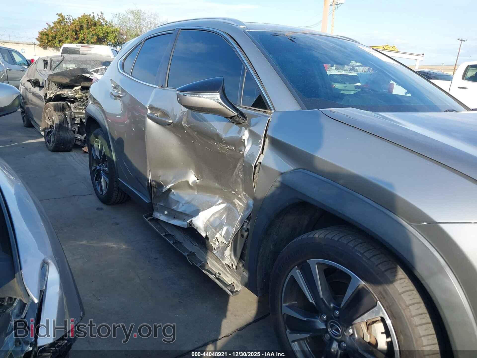 2019 LEXUS UX 200 - VIN: JTHY3JBH3K2013818 - Photo 6