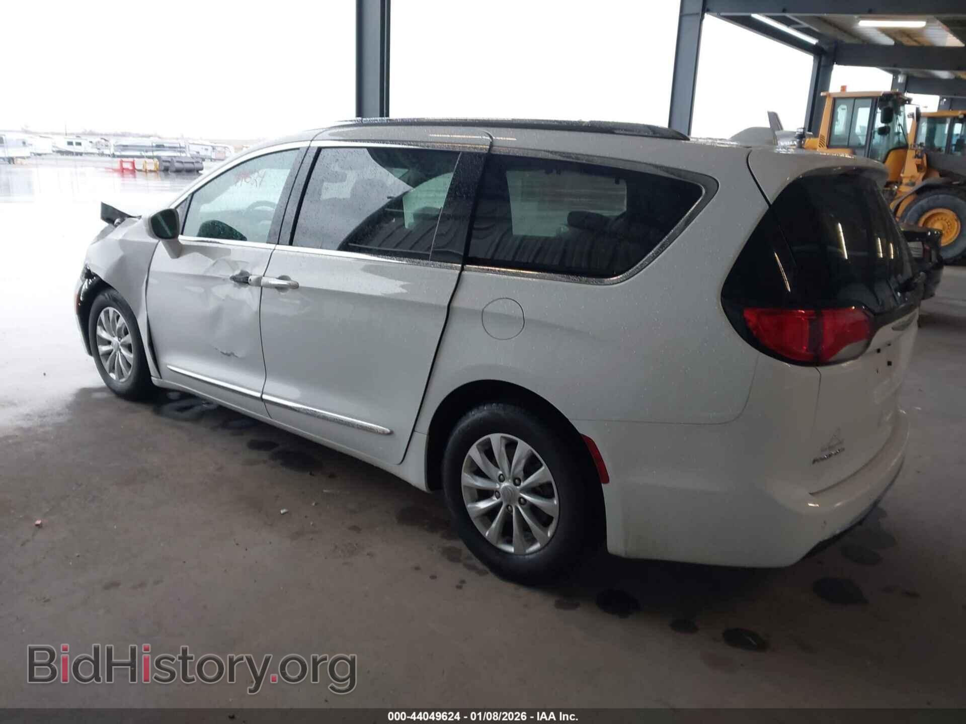 2018 CHRYSLER PACIFICA - VIN: 2C4RC1BG7JR287679 - Фото 3