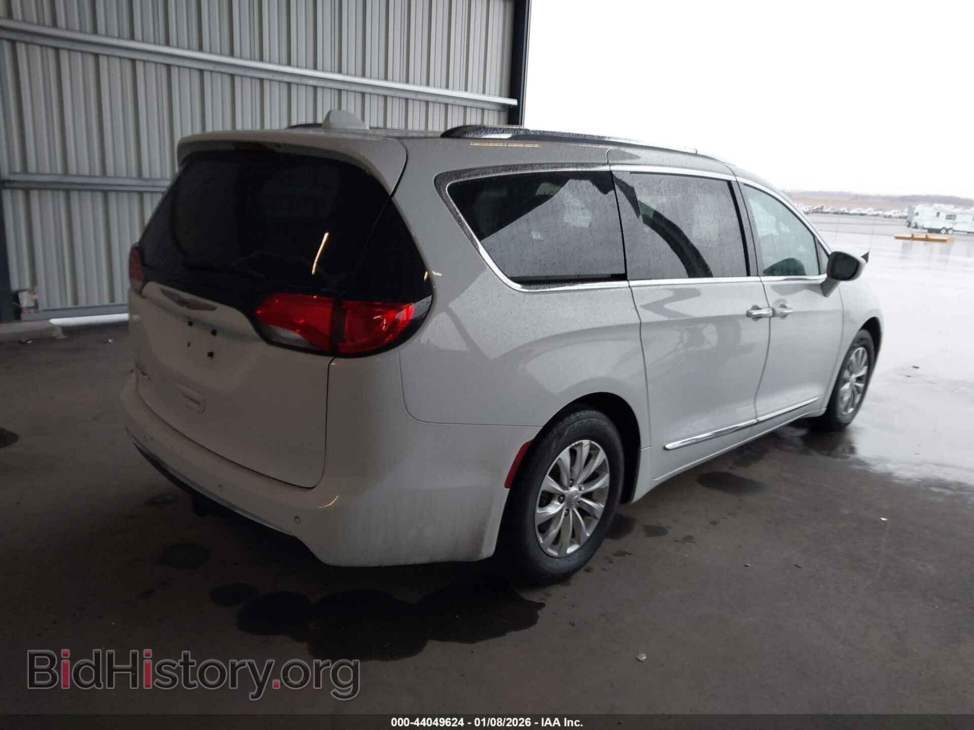 2018 CHRYSLER PACIFICA - VIN: 2C4RC1BG7JR287679 - Фото 4