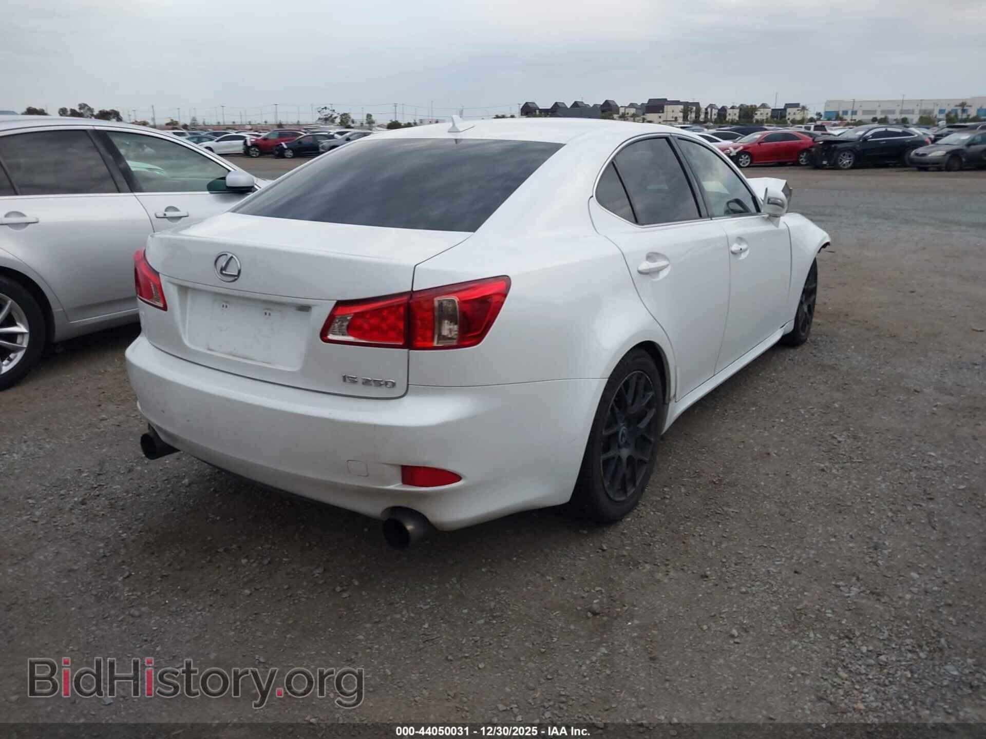 2011 LEXUS IS 250 - VIN: JTHBF5C25B5136078 - Photo 4