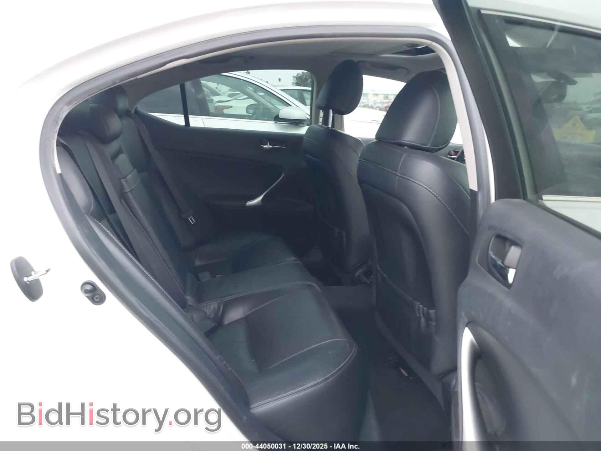 2011 LEXUS IS 250 - VIN: JTHBF5C25B5136078 - Photo 8