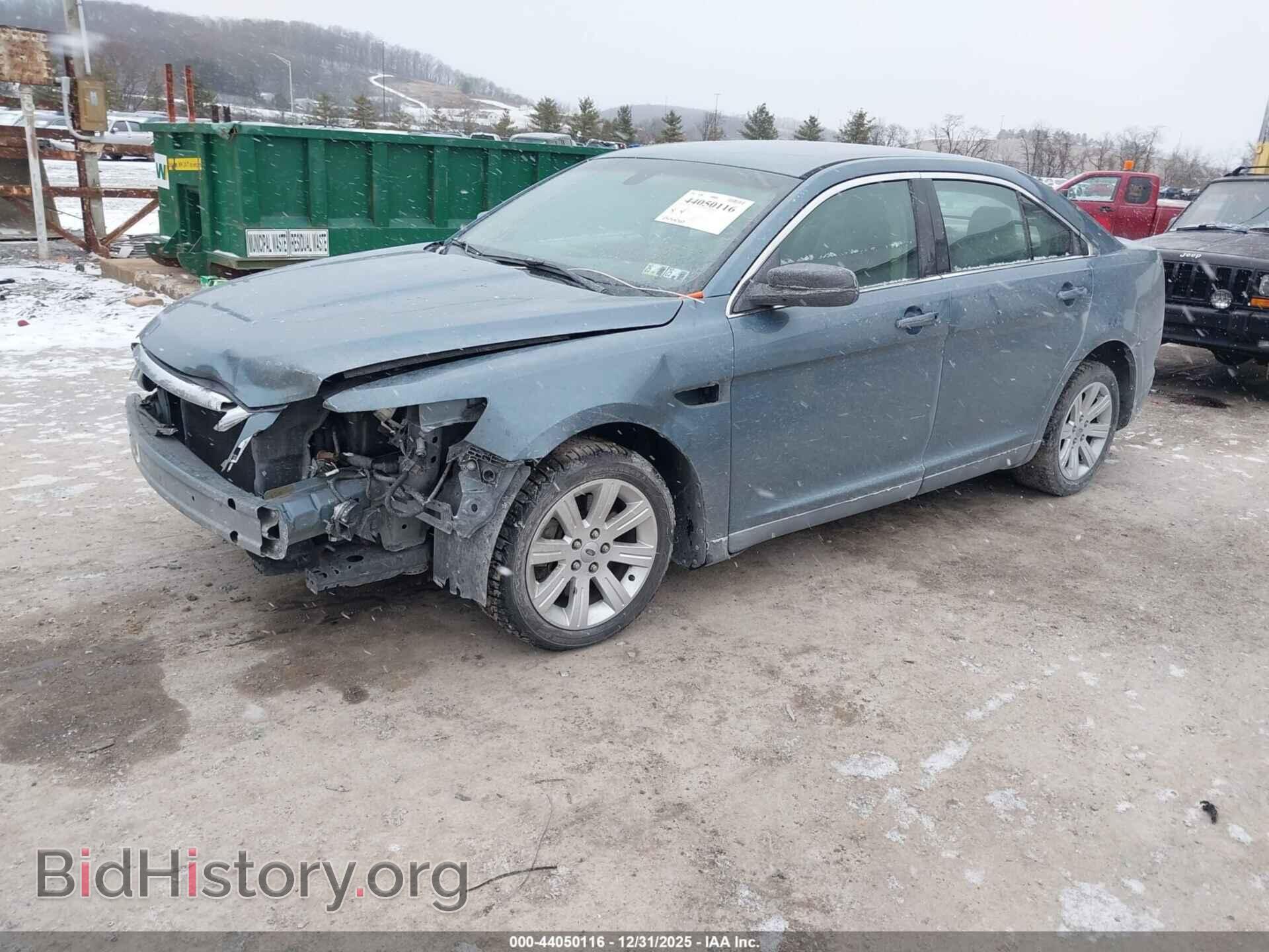 2010 FORD TAURUS - VIN: 1FAHP2DW1AG133602 - Фото 2