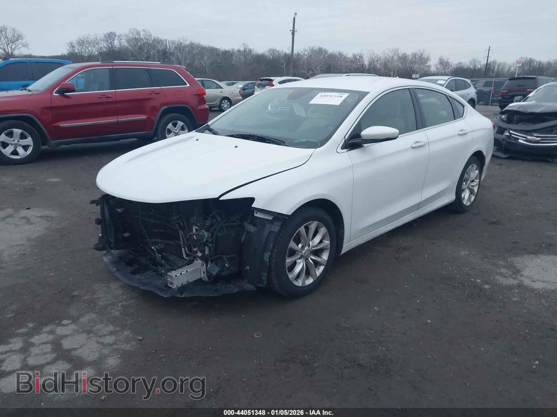 2015 CHRYSLER 200 - VIN: 1C3CCCCG7FN673673 - Photo 2