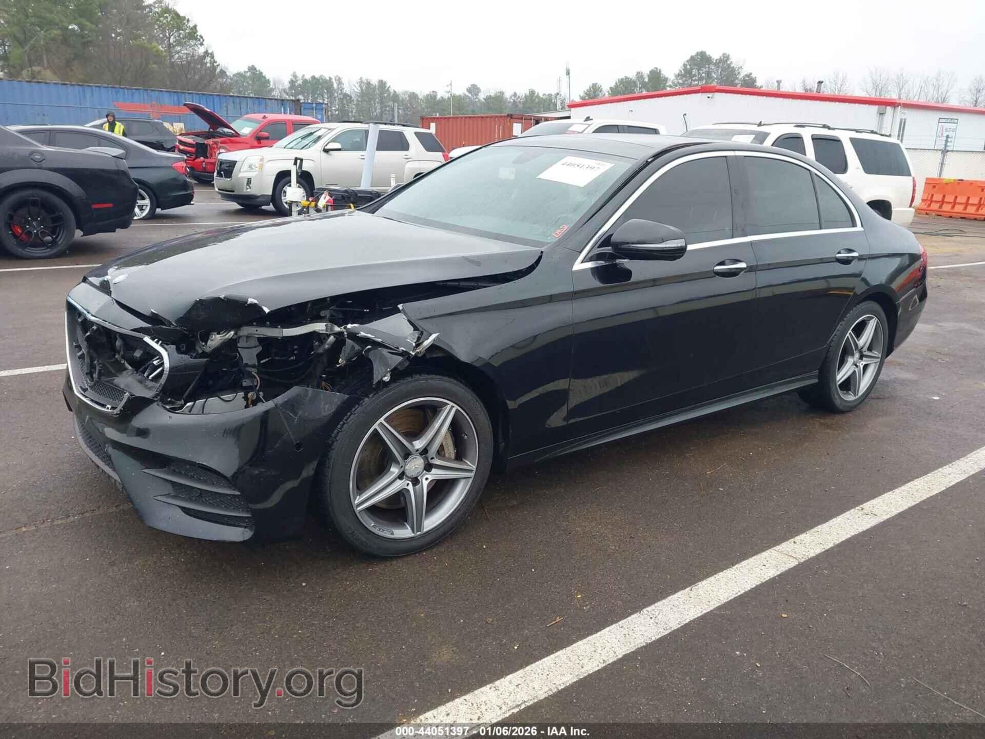 2017 MERCEDES-BENZ E 300 - VIN: WDDZF4JB0HA040149 - Фото 2