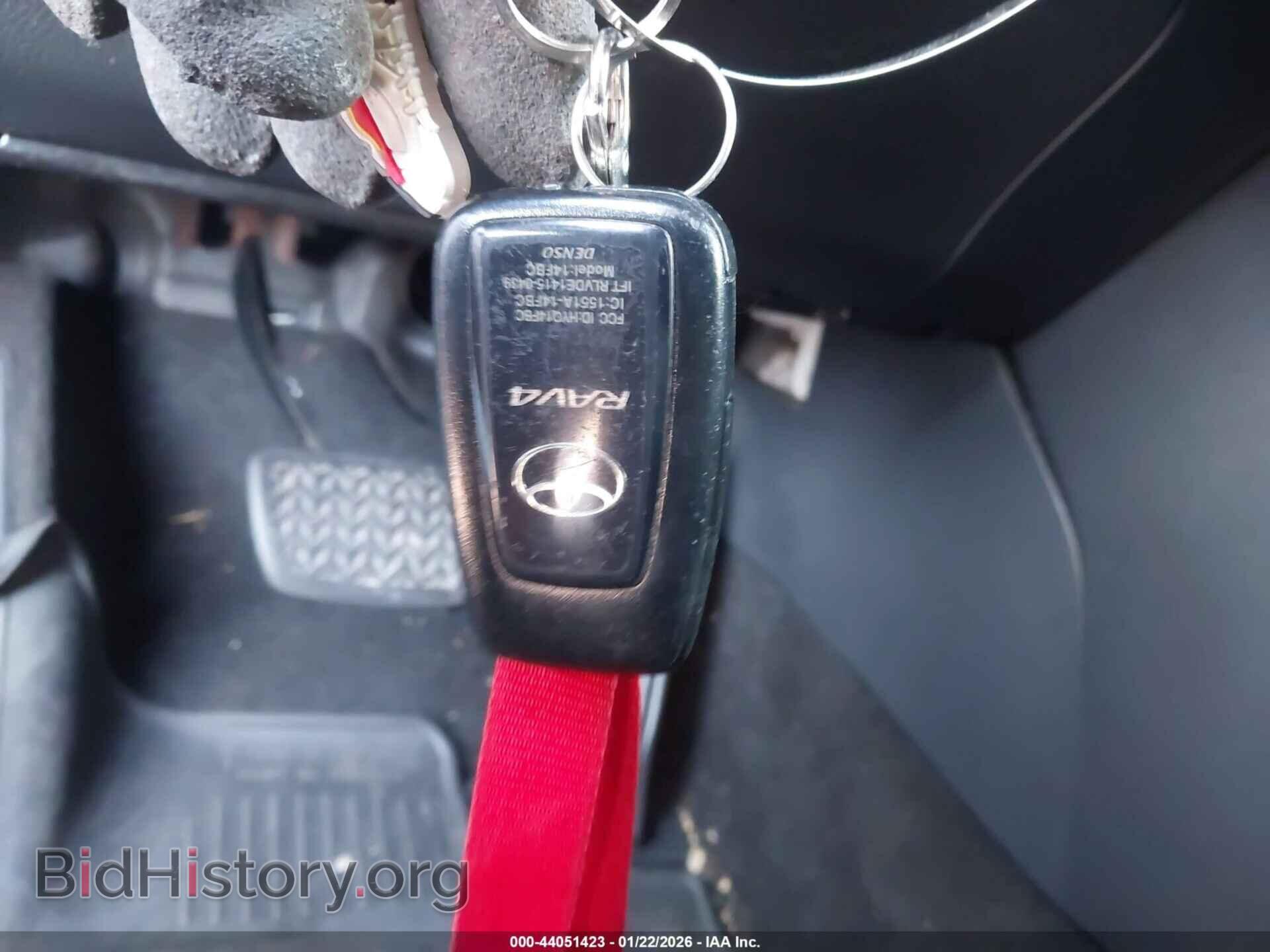 2019 TOYOTA RAV4 - VIN: JTMP1RFV4KD012912 - Фото 11