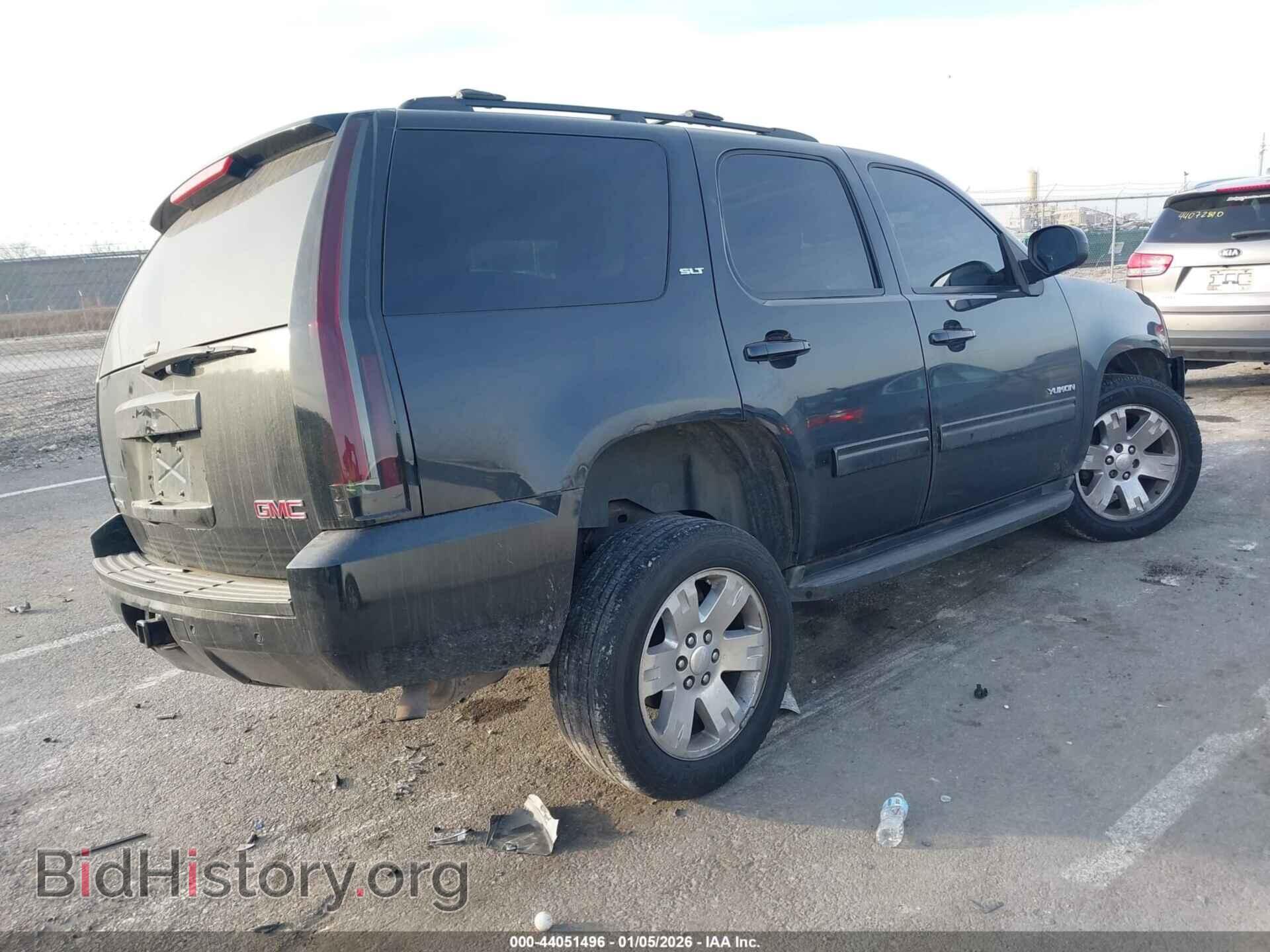 2011 GMC YUKON - VIN: 1GKS2CE09BR298600 - Photo 4