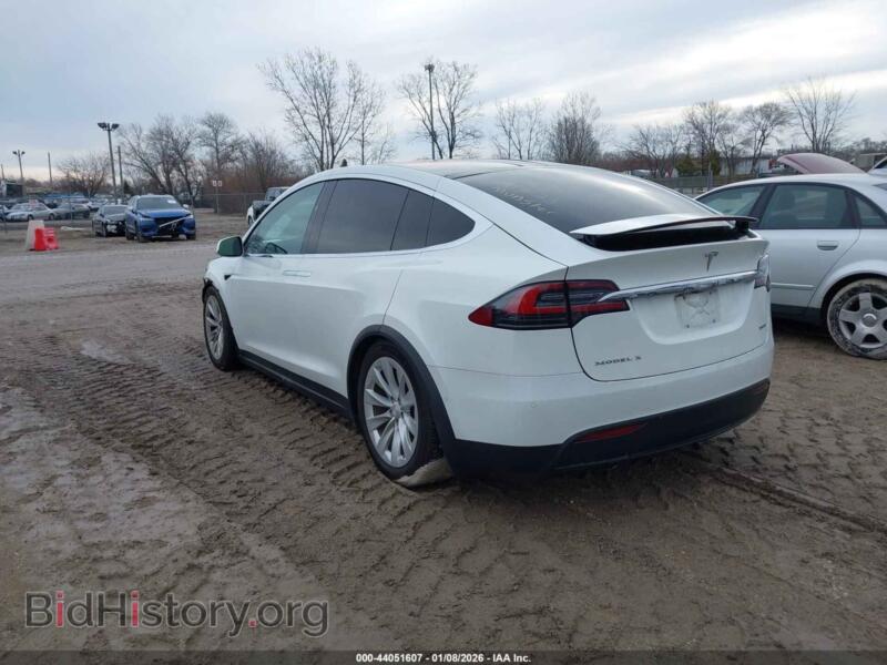 2017 Tesla MODEL X (VIN 5YJXCDE27HF072494) — фото 3 из 18