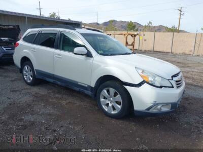 2012 Subaru OUTBACK 2.5I Premium, белый — VIN 4S4BRBGC4C3203725, IAAI