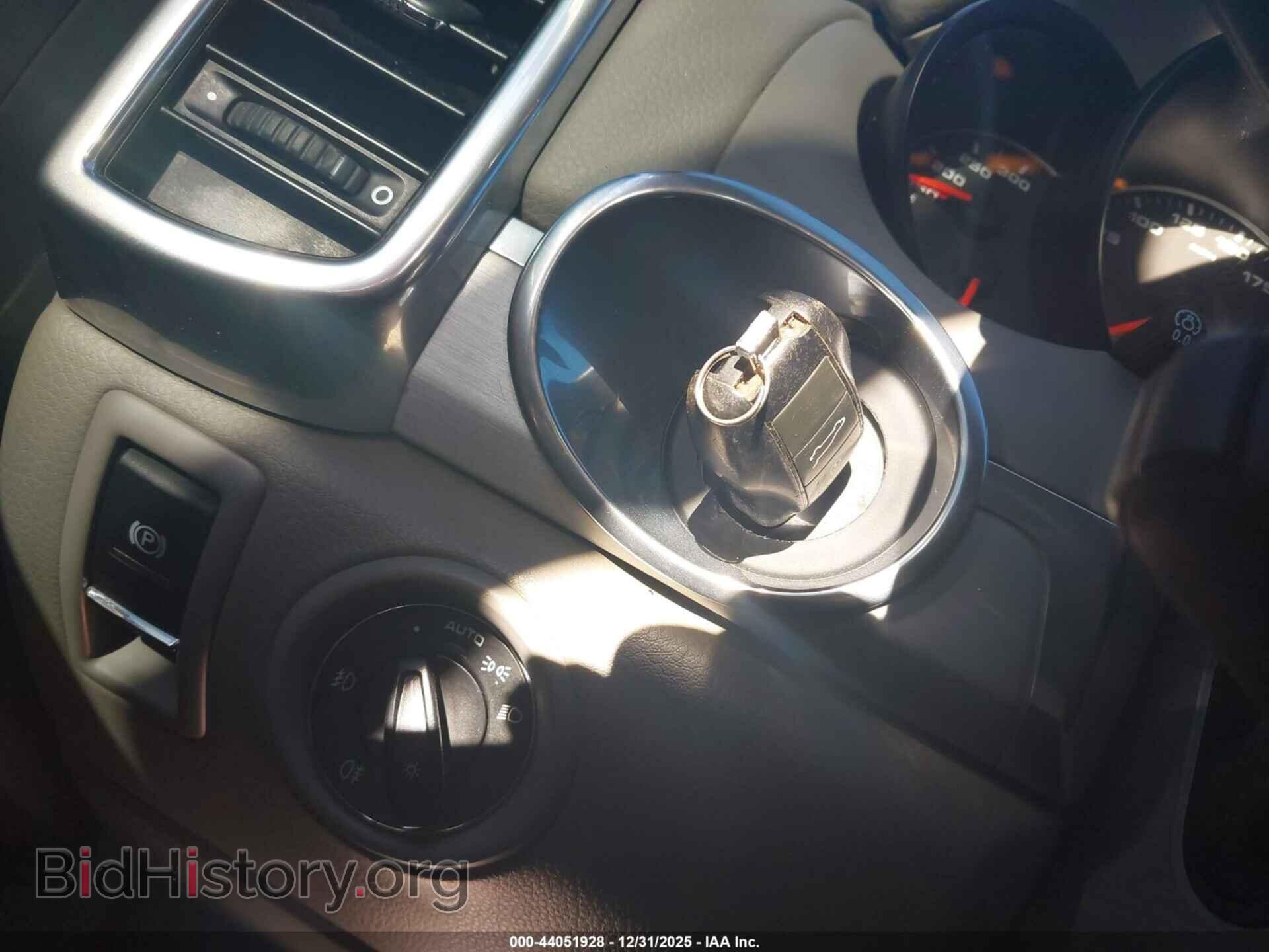 2011 PORSCHE CAYENNE - VIN: WP1AB2A21BLA44986 - Фото 11