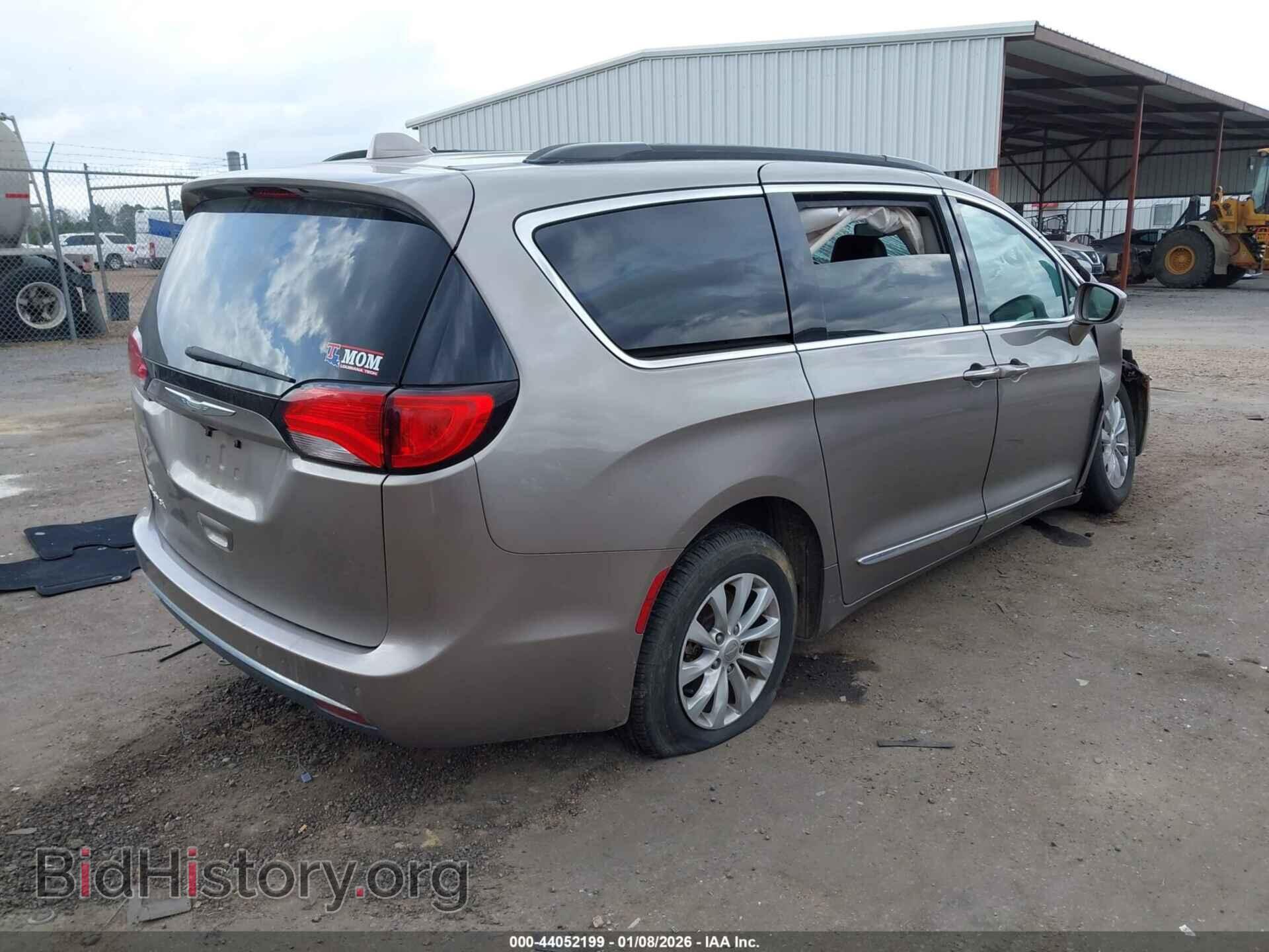2017 CHRYSLER PACIFICA - VIN: 2C4RC1BG6HR564428 - Фото 4