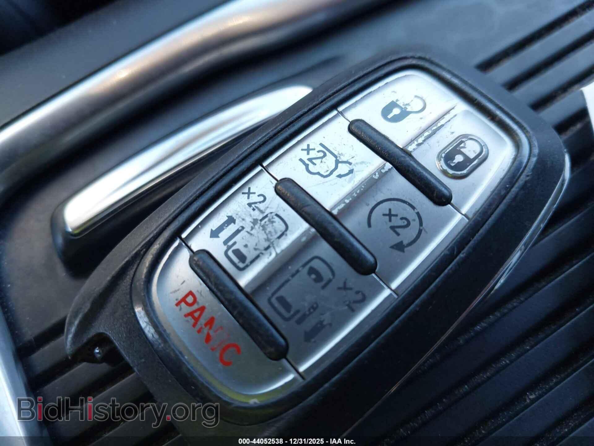 2022 CHRYSLER PACIFICA - VIN: 2C4RC1BG1NR185719 - Photo 11