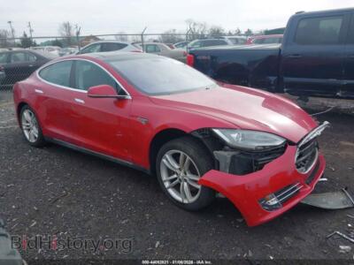 2013 Tesla MODEL S Performance, красный — VIN 5YJSA1CP1DFP11637, IAAI