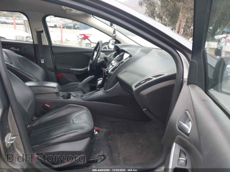 2014 Ford FOCUS (VIN 1FADP3N21EL155774) — фото 5 из 17