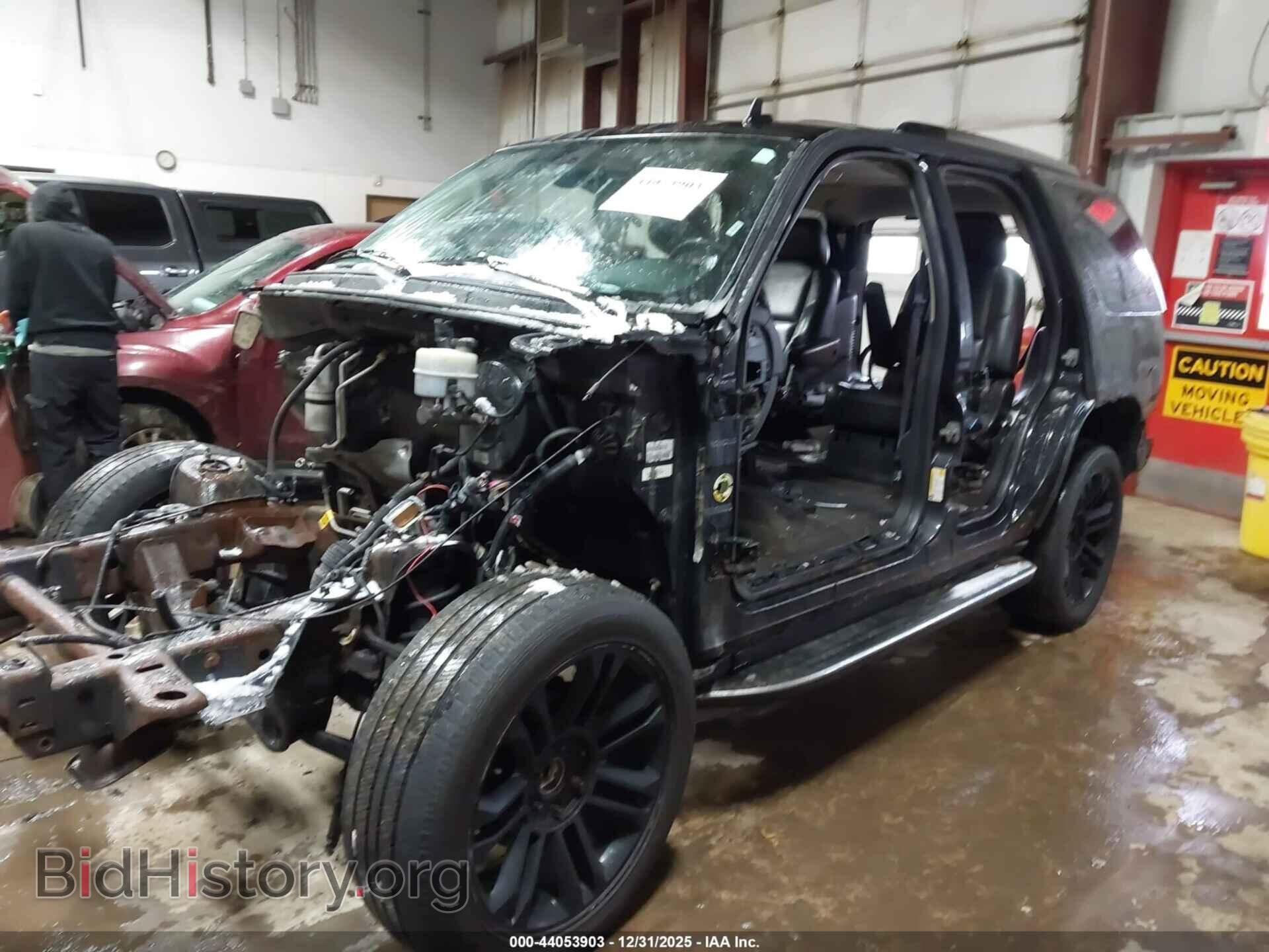 2011 CADILLAC ESCALADE - VIN: 1GYS4BEF9BR143432 - Фото 2