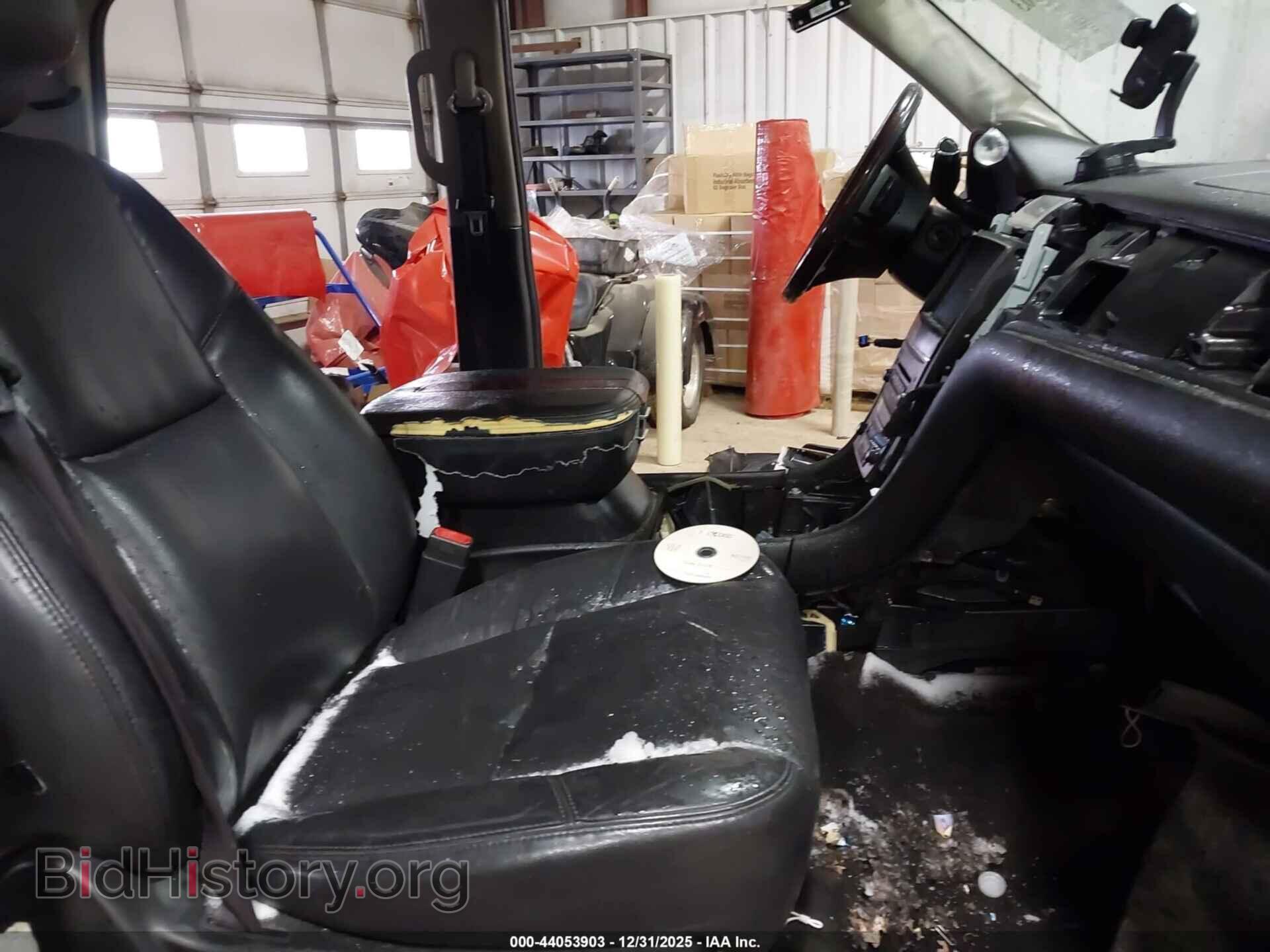2011 CADILLAC ESCALADE - VIN: 1GYS4BEF9BR143432 - Фото 5