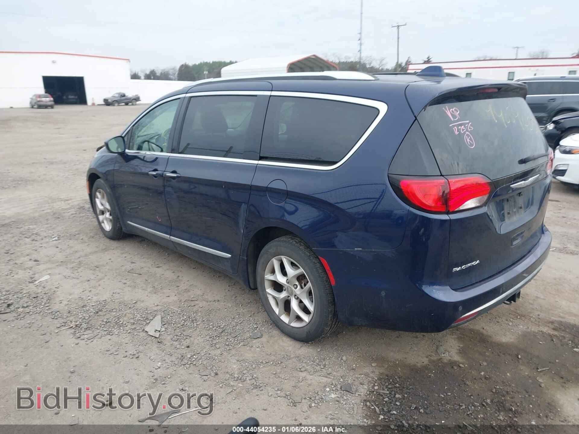 2018 CHRYSLER PACIFICA - VIN: 2C4RC1EGXJR112662 - Фото 3