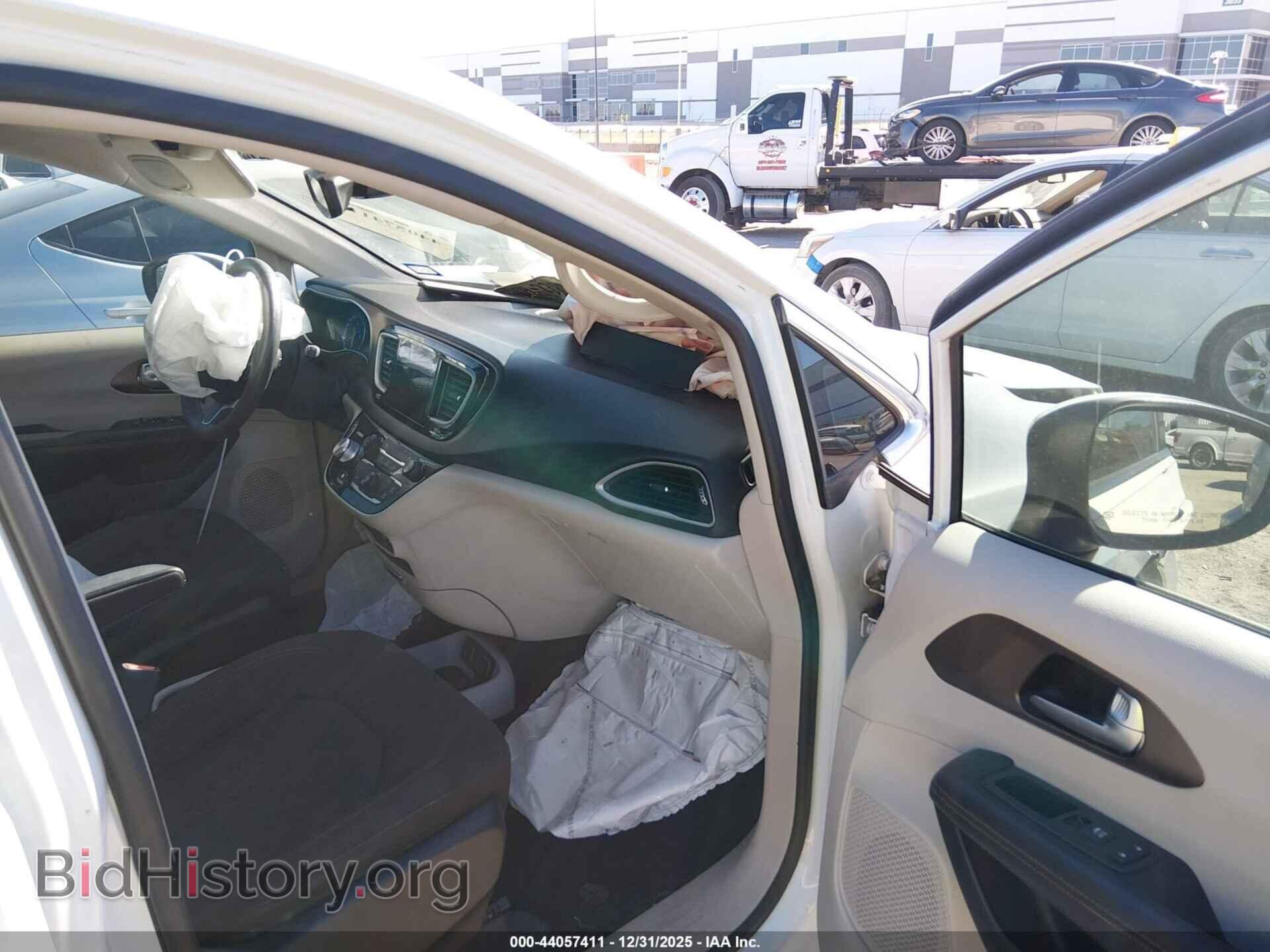 2017 CHRYSLER PACIFICA - VIN: 2C4RC1DG8HR551368 - Фото 5