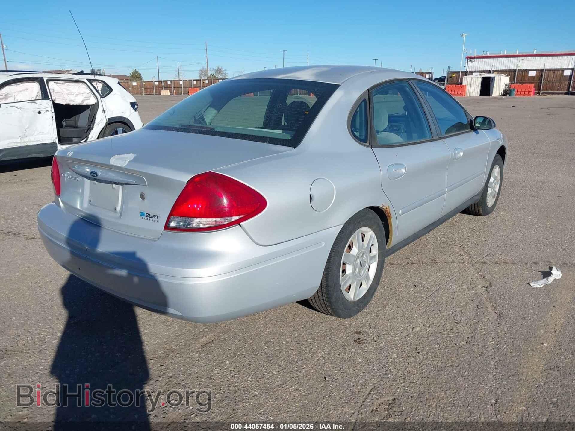2005 FORD TAURUS - VIN: 1FAFP53U25A246492 - Фото 4