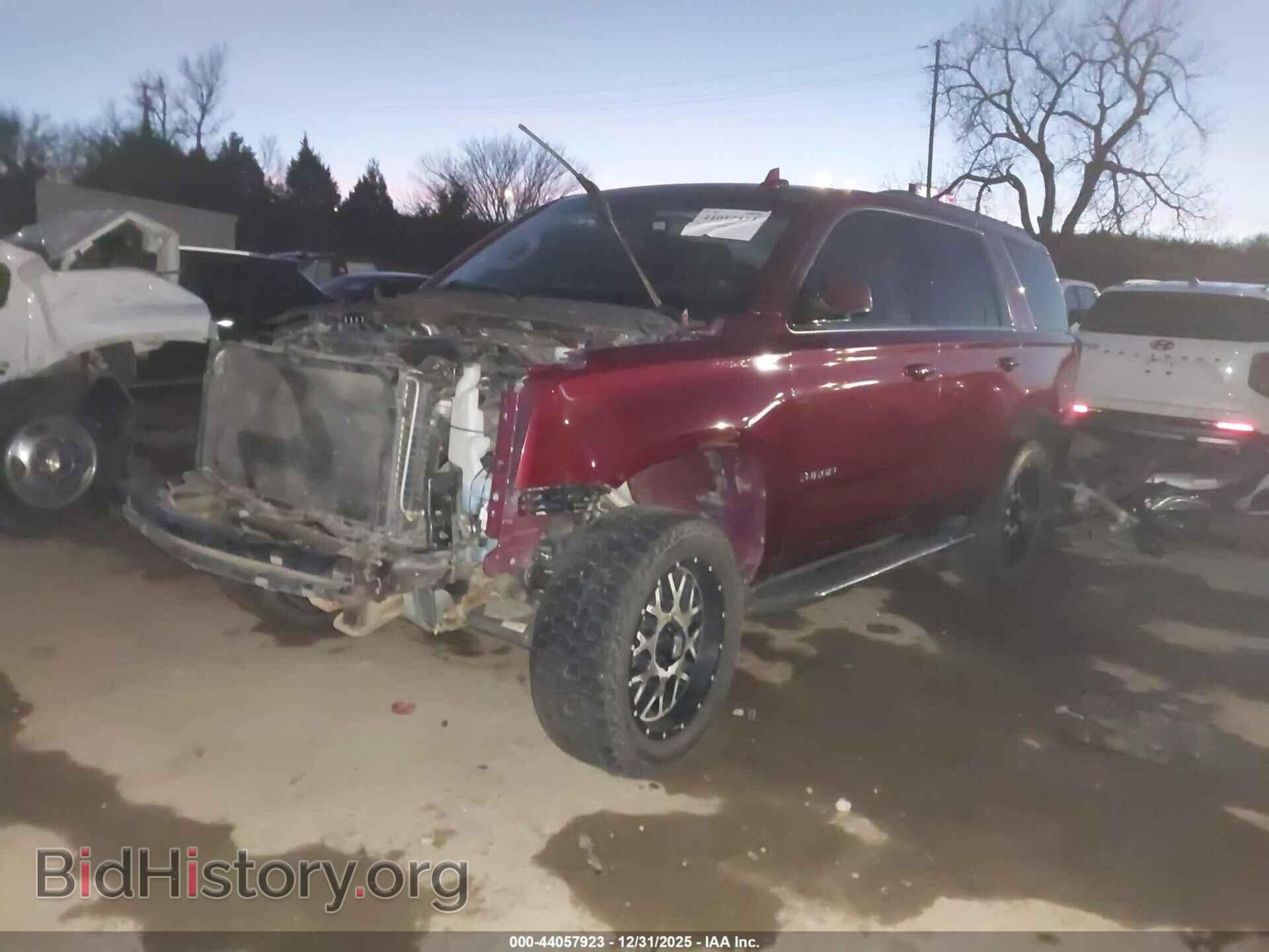 2017 GMC YUKON - VIN: 1GKS2BKC7HR131184 - Фото 2