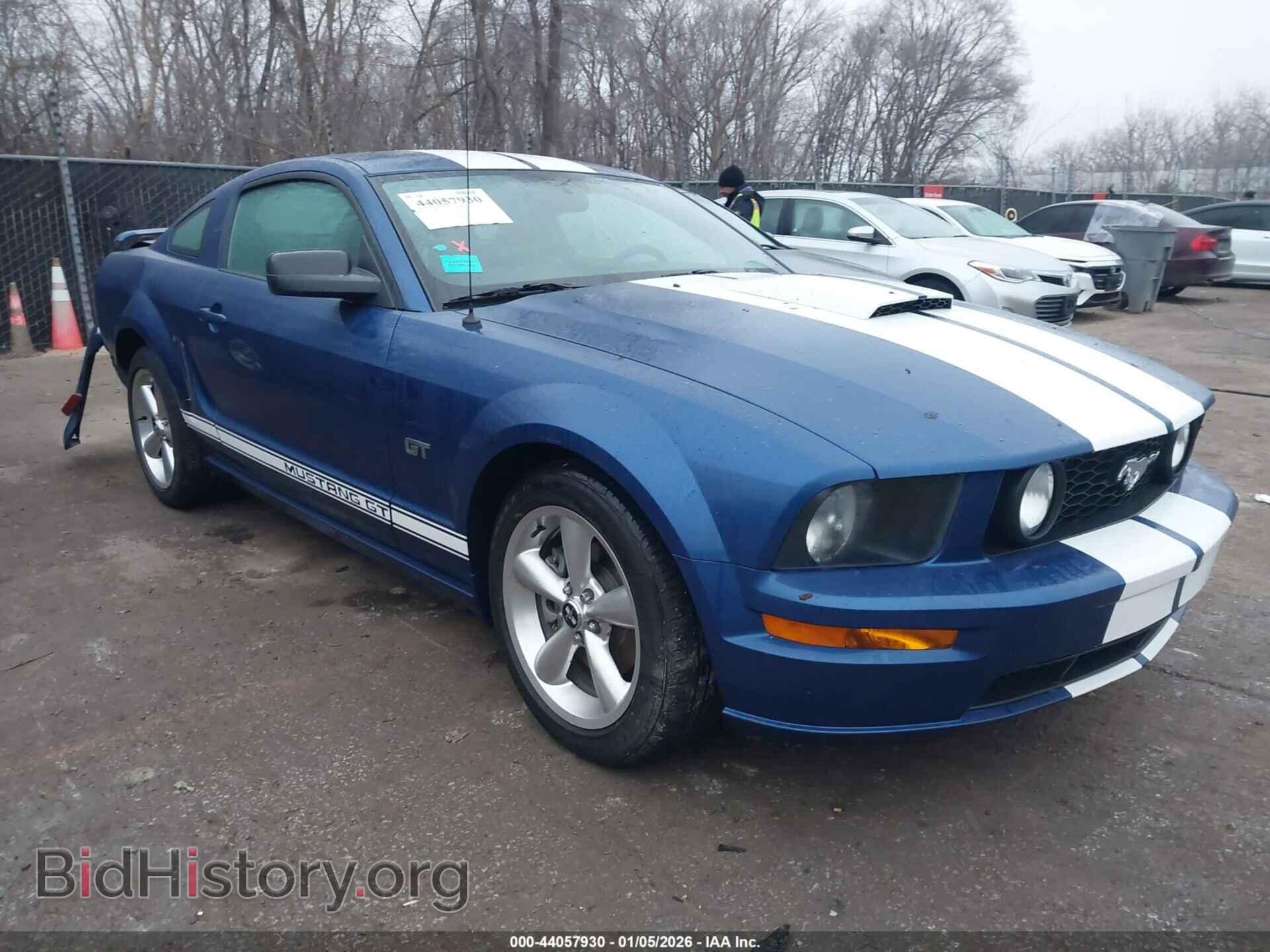 Photo 1ZVHT82H185176305 - FORD MUSTANG 2008