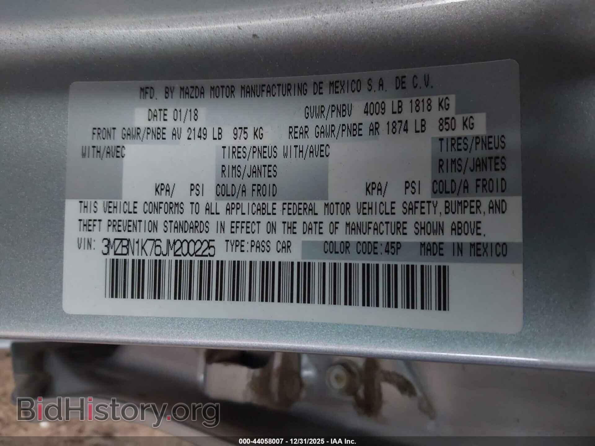 2018 MAZDA MAZDA3 - VIN: 3MZBN1K76JM200225 - Фото 9