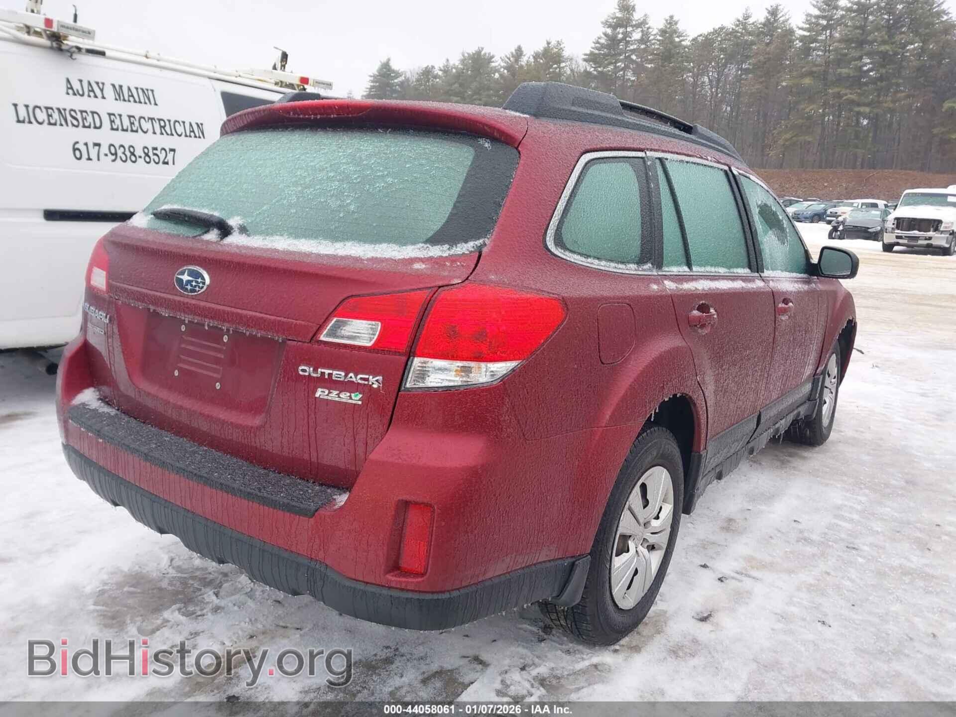 2011 SUBARU OUTBACK - VIN: 4S4BRBAC1B3432242 - Photo 4