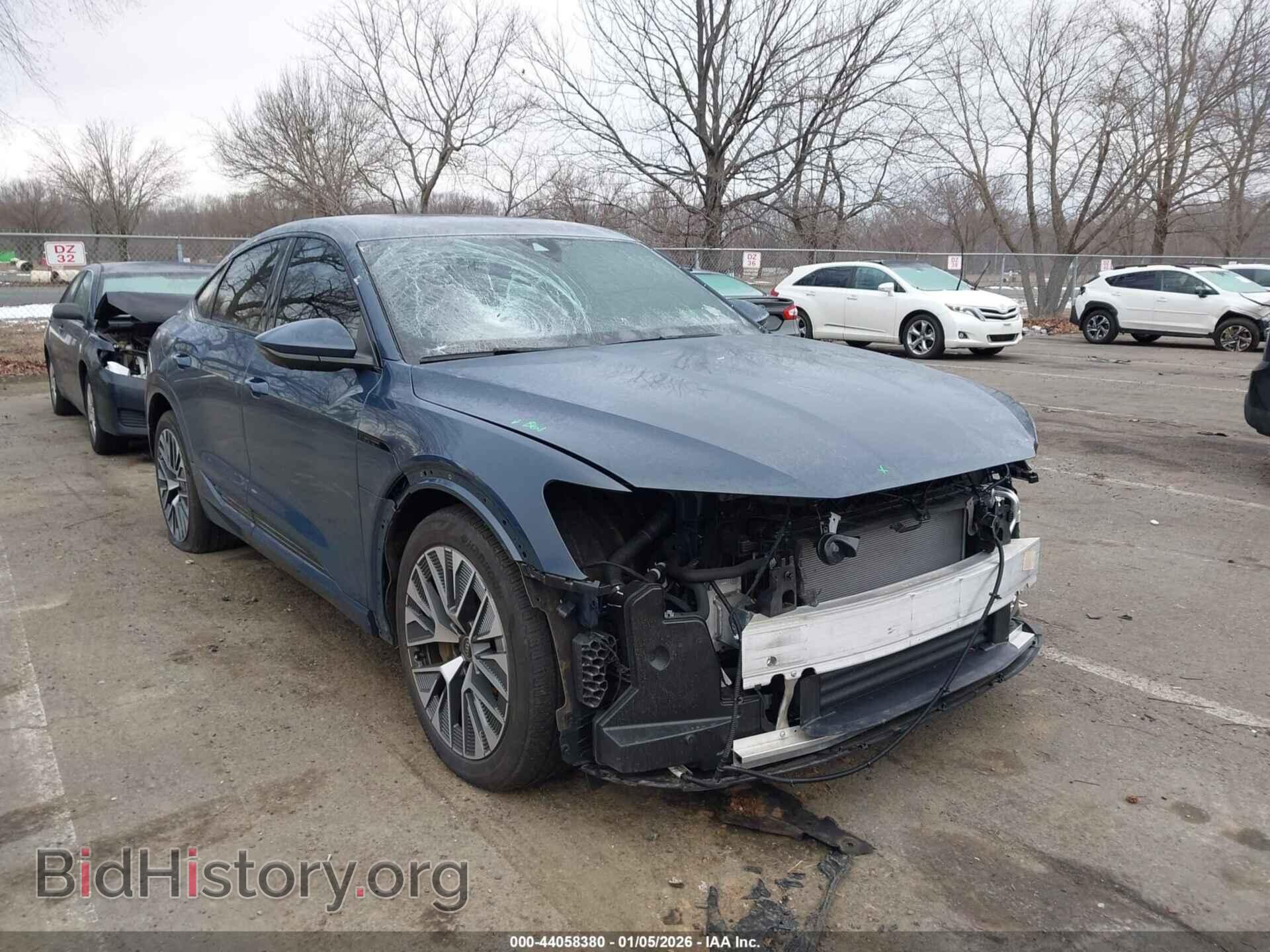 Фотография WA1CAAGE7RB039374 - AUDI Q8 E-TRON 2024