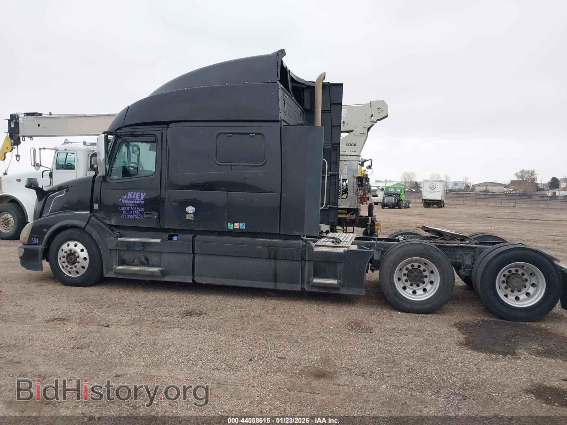 2017 VOLVO VNL - VIN: 4V4NC9EH3HN973473 - Photo 14