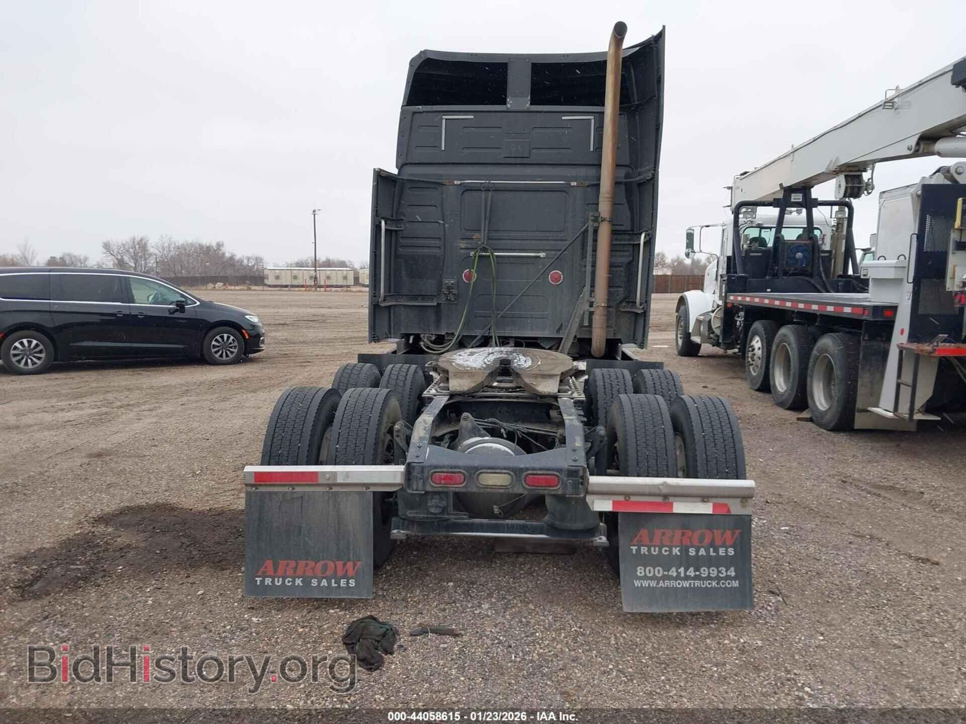 2017 VOLVO VNL - VIN: 4V4NC9EH3HN973473 - Photo 15
