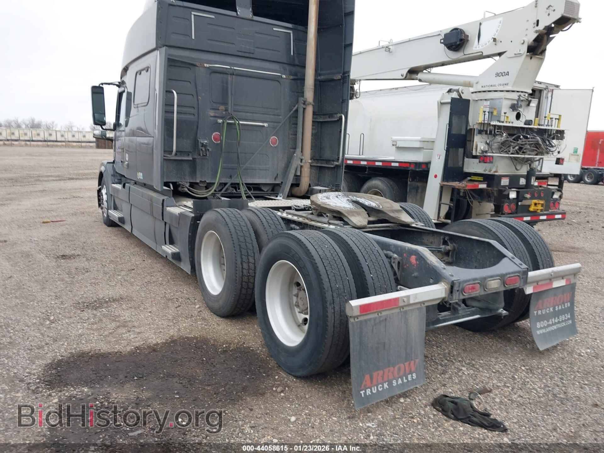 2017 VOLVO VNL - VIN: 4V4NC9EH3HN973473 - Photo 3