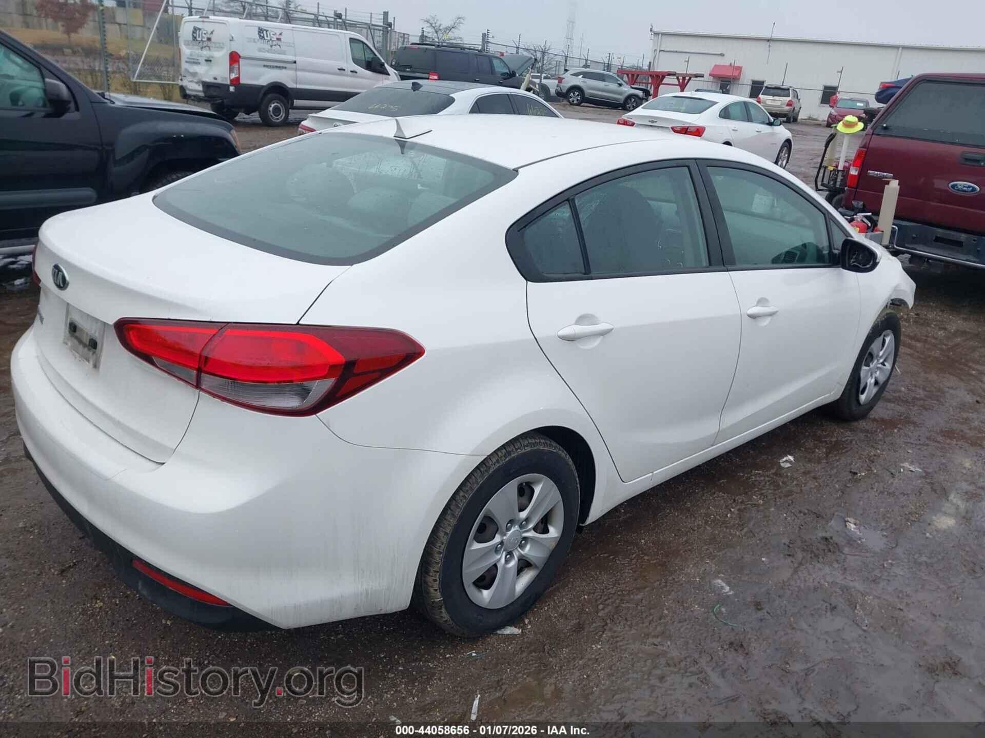 2017 KIA FORTE - VIN: 3KPFL4A79HE108382 - Фото 4