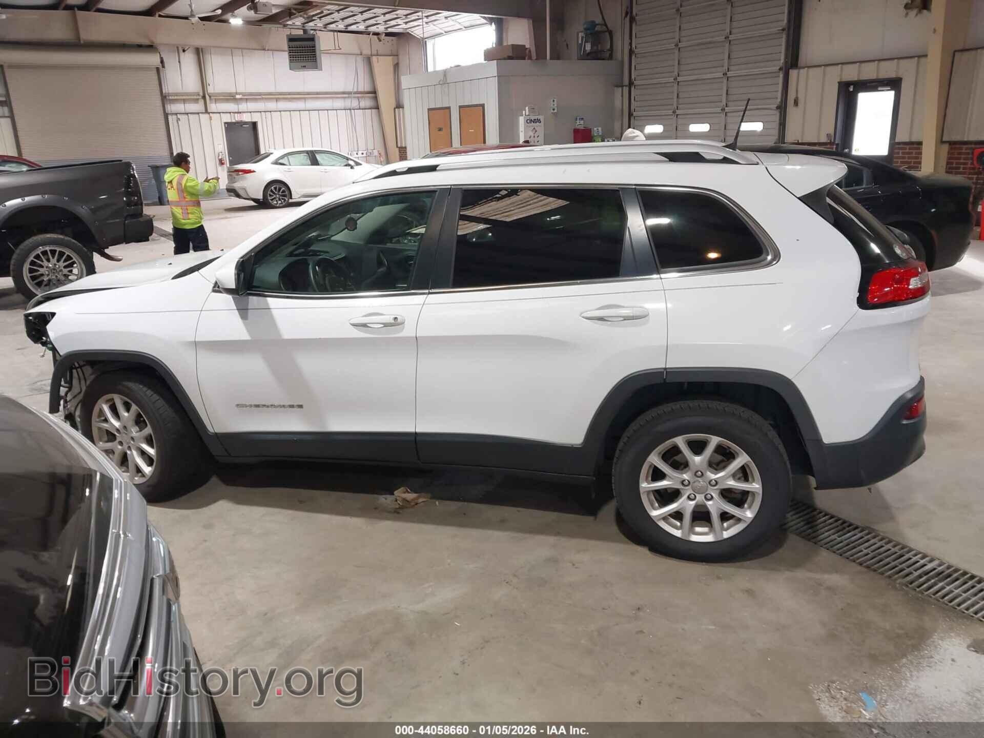 2018 JEEP CHEROKEE - VIN: 1C4PJLCB2JD573423 - Фото 15