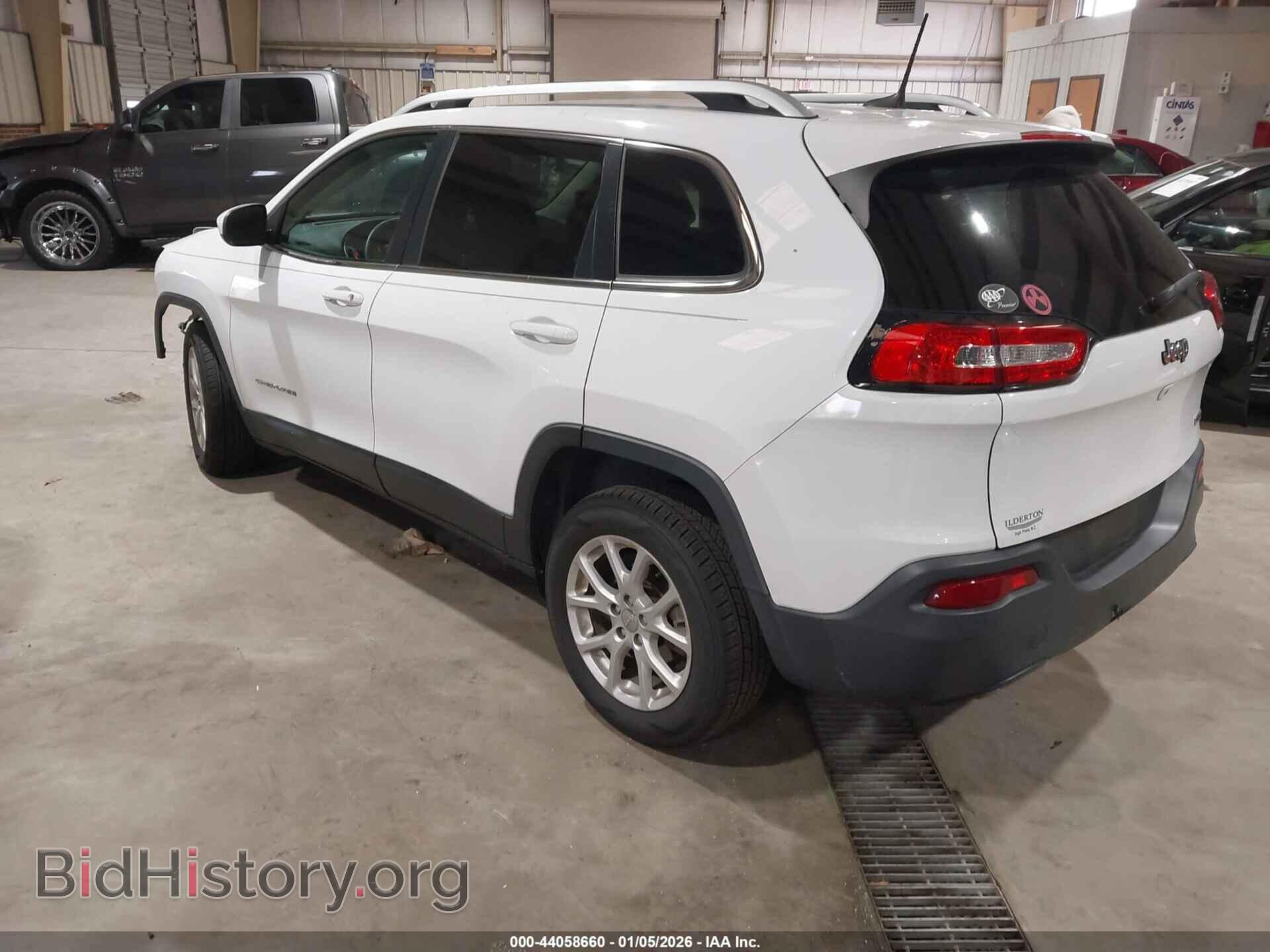 2018 JEEP CHEROKEE - VIN: 1C4PJLCB2JD573423 - Фото 3