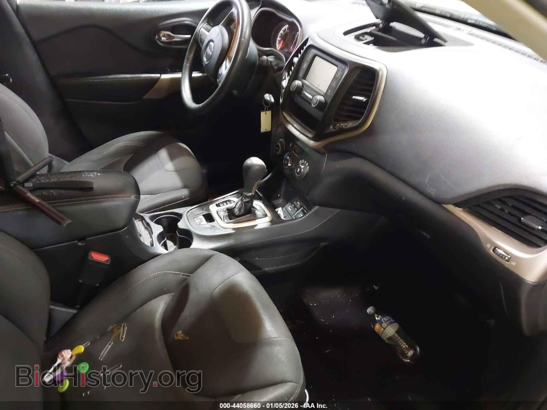 2018 JEEP CHEROKEE - VIN: 1C4PJLCB2JD573423 - Фото 5