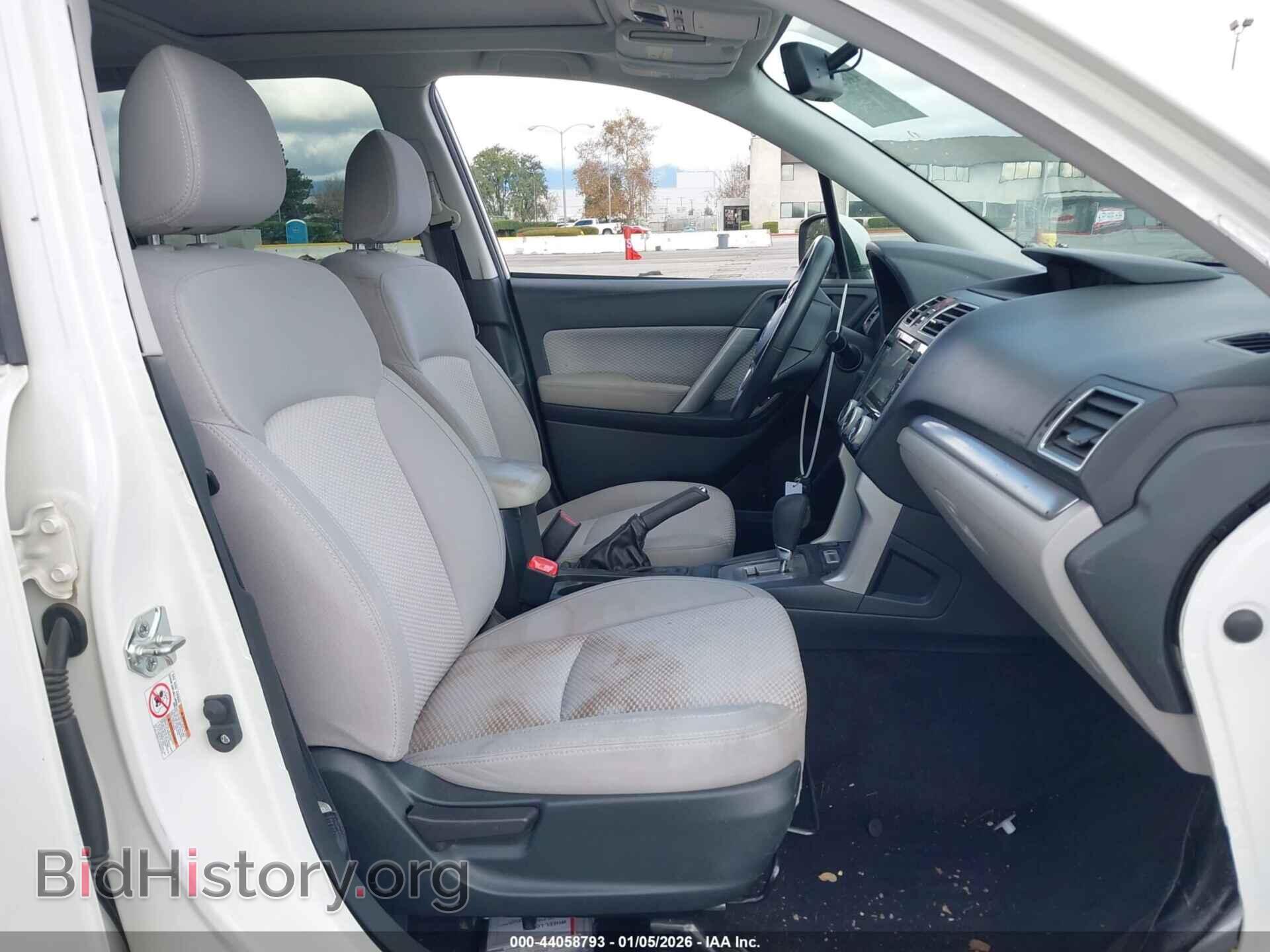 2017 SUBARU FORESTER - VIN: JF2SJAECXHH424475 - Фото 5