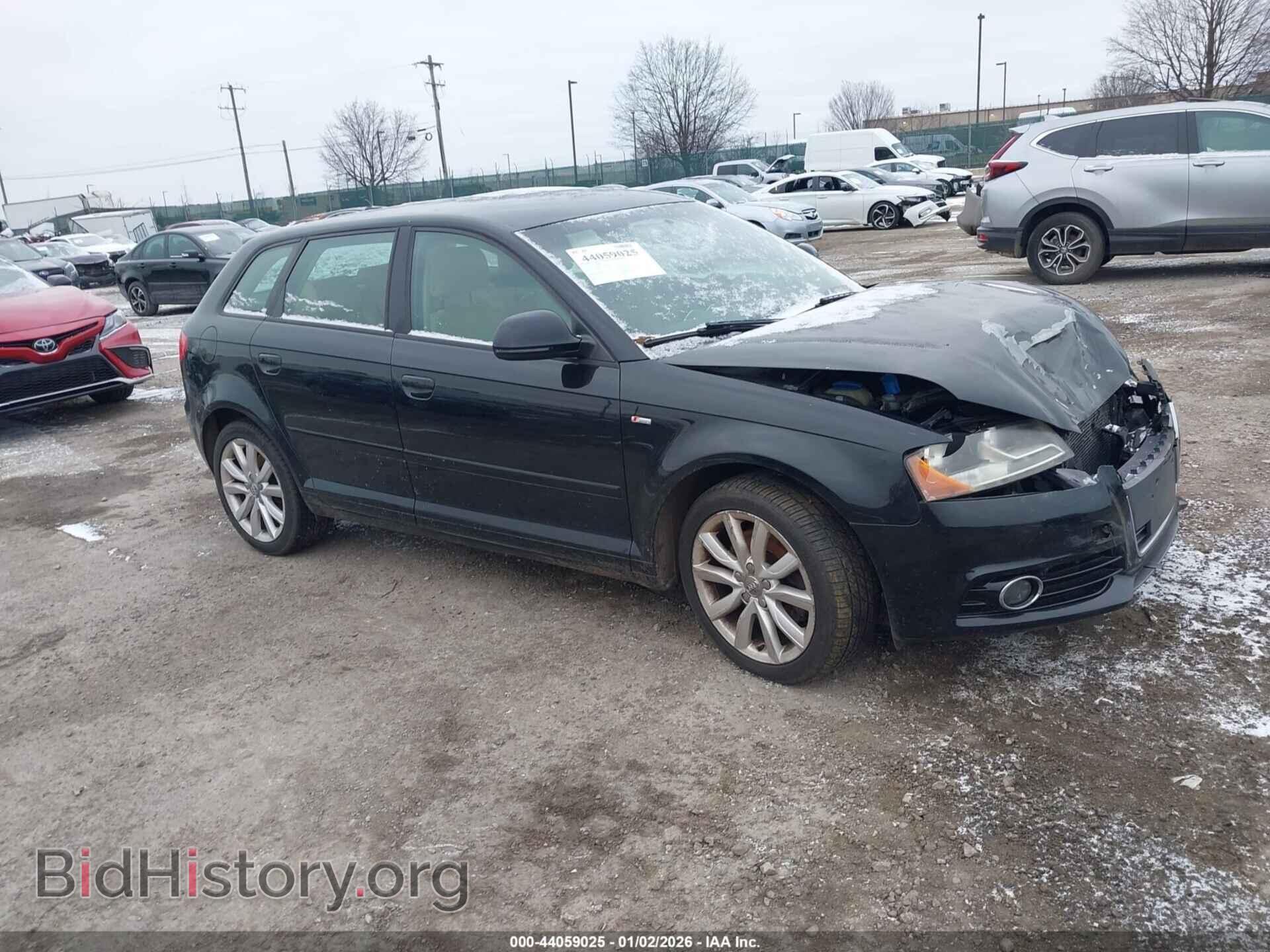 Фотография WAUDFAFM2AA020680 - AUDI A3 2010