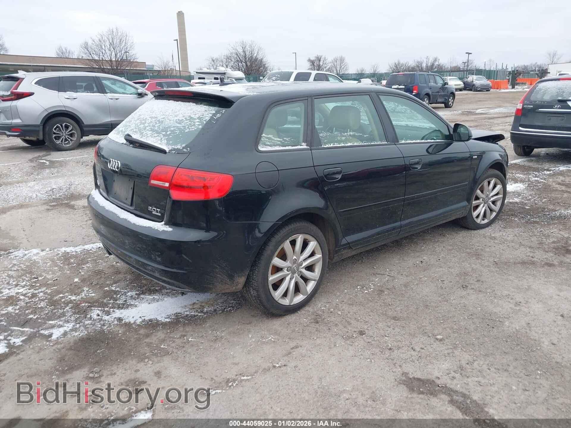 2010 AUDI A3 - VIN: WAUDFAFM2AA020680 - Фото 4