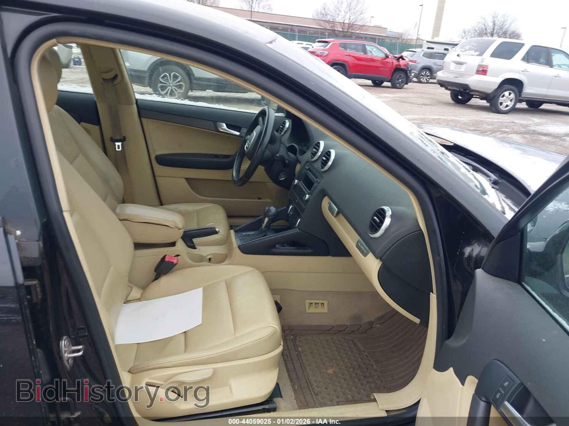 2010 AUDI A3 - VIN: WAUDFAFM2AA020680 - Фото 5