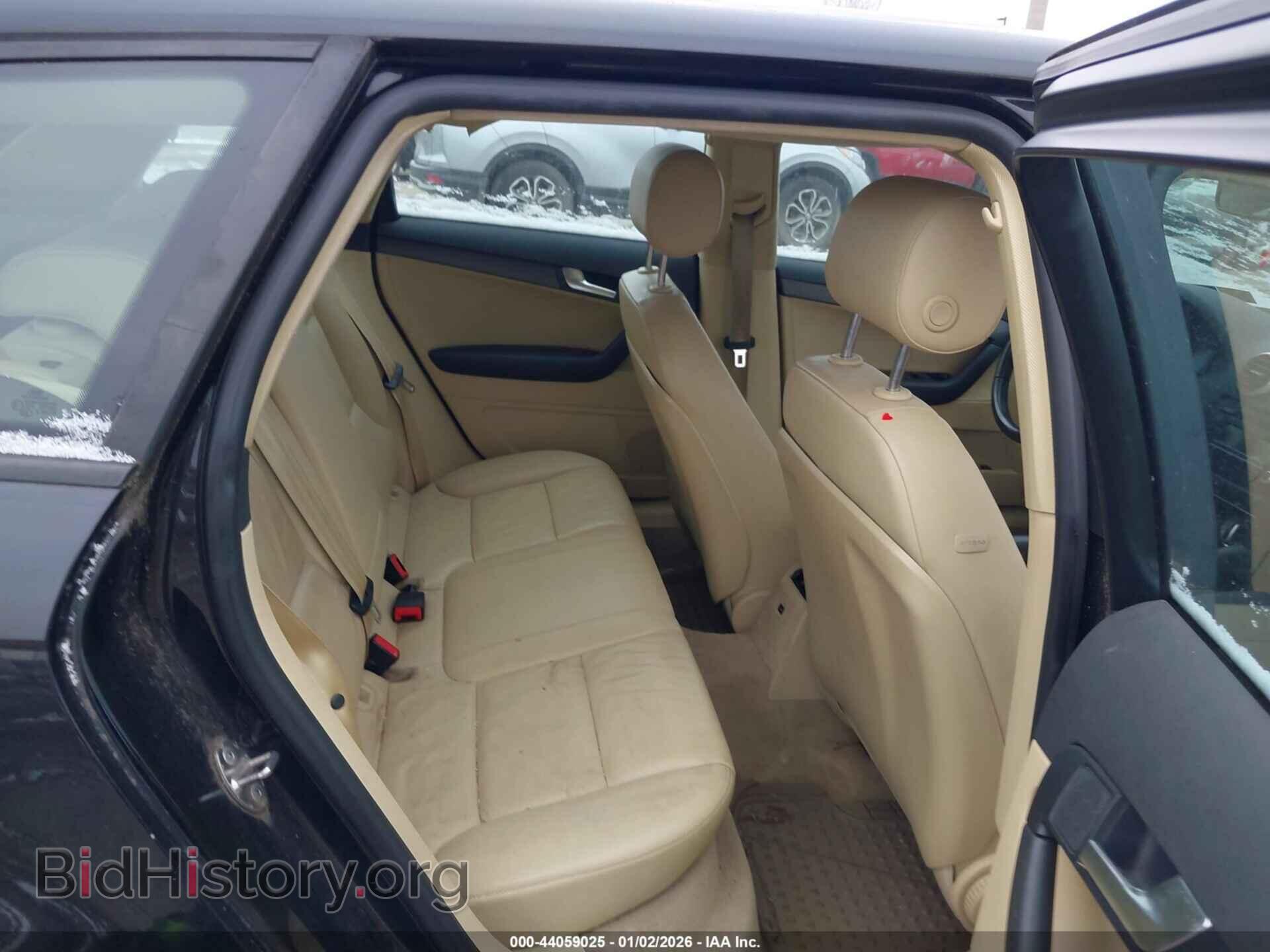 2010 AUDI A3 - VIN: WAUDFAFM2AA020680 - Фото 8