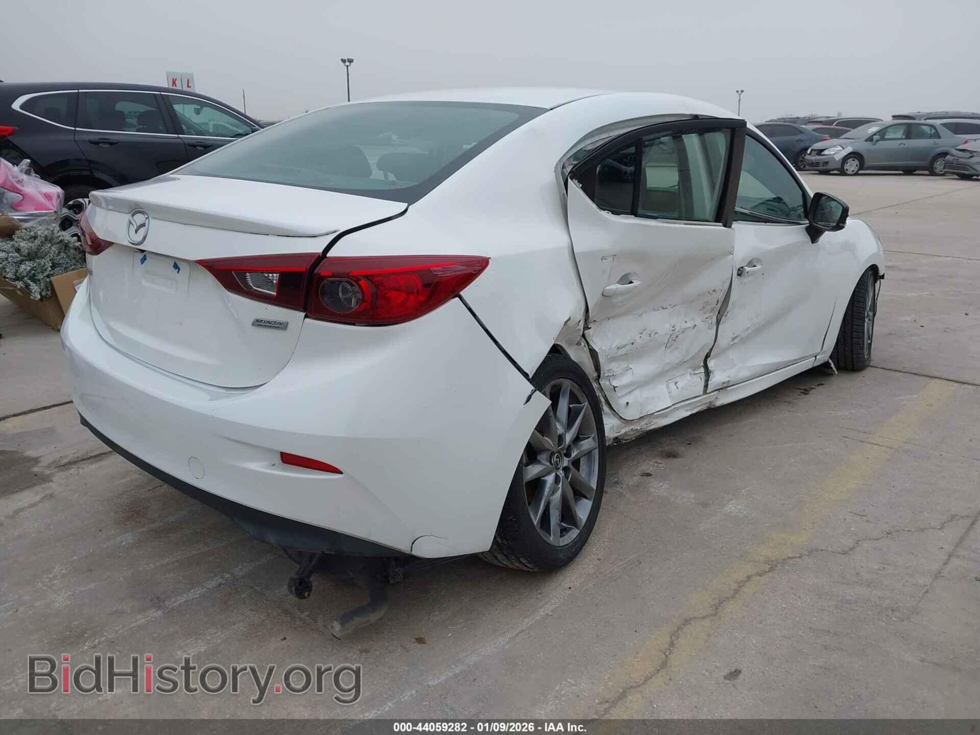 2018 MAZDA MAZDA3 - VIN: 3MZBN1V3XJM159669 - Фото 4