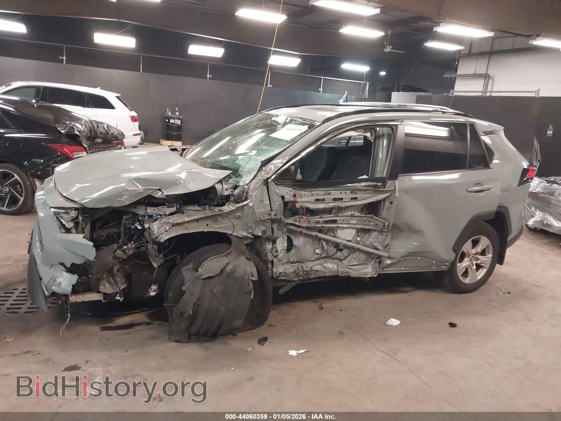2019 TOYOTA RAV4 - VIN: JTMP1RFV2KD021494 - Фото 13