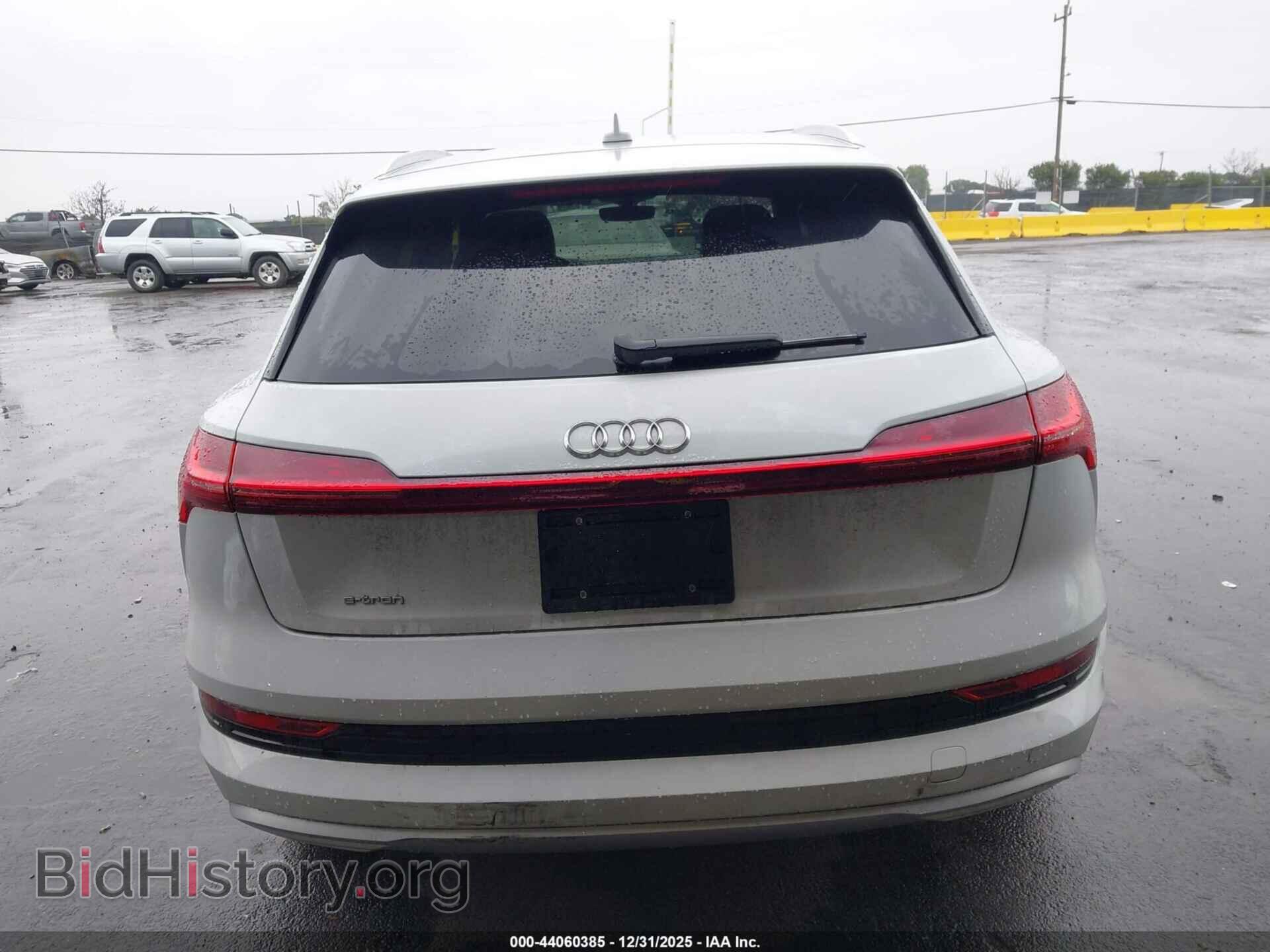 2019 AUDI E-TRON - VIN: WA1LAAGE1KB023810 - Фото 16