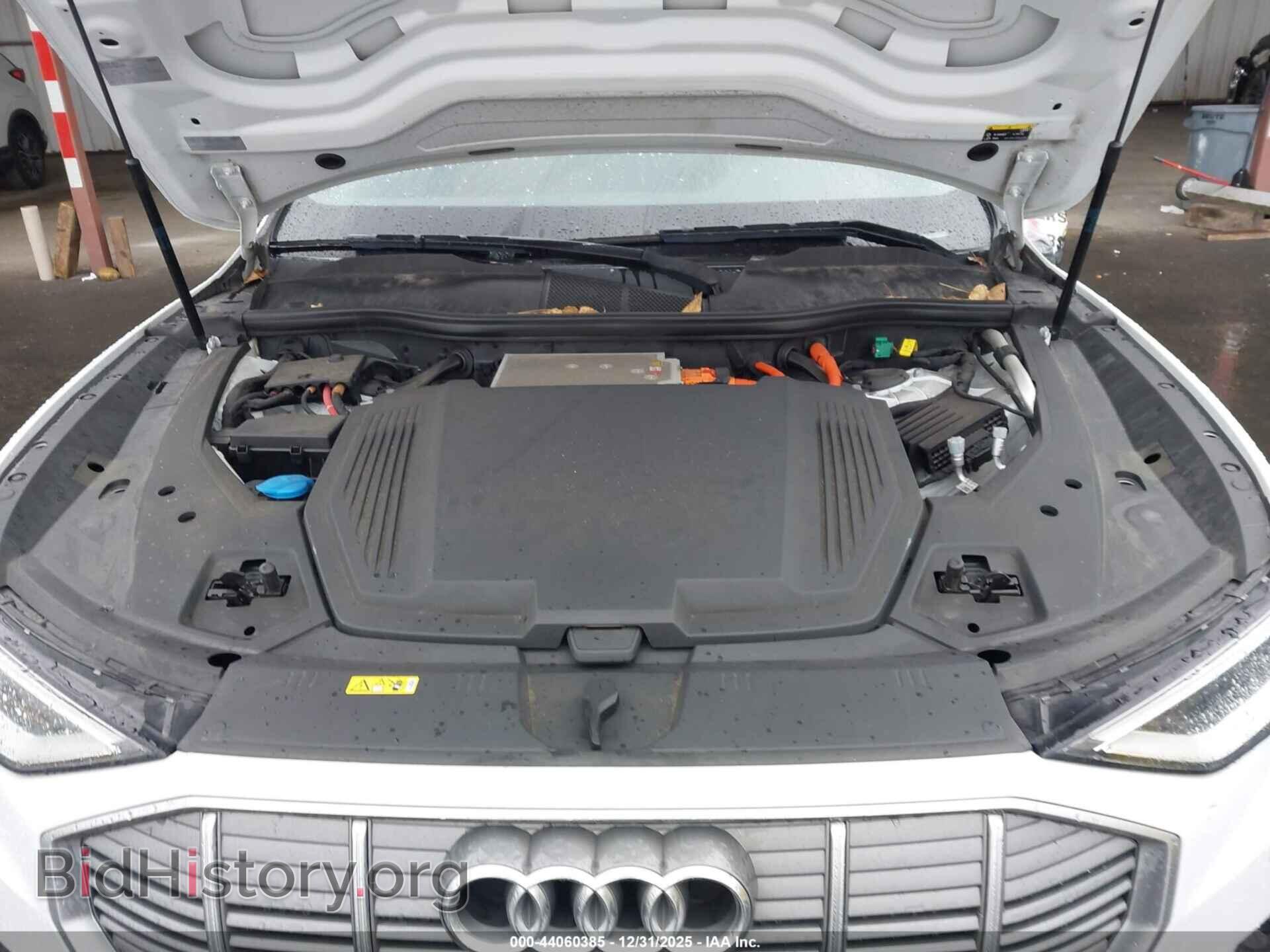 2019 AUDI E-TRON - VIN: WA1LAAGE1KB023810 - Фото 10