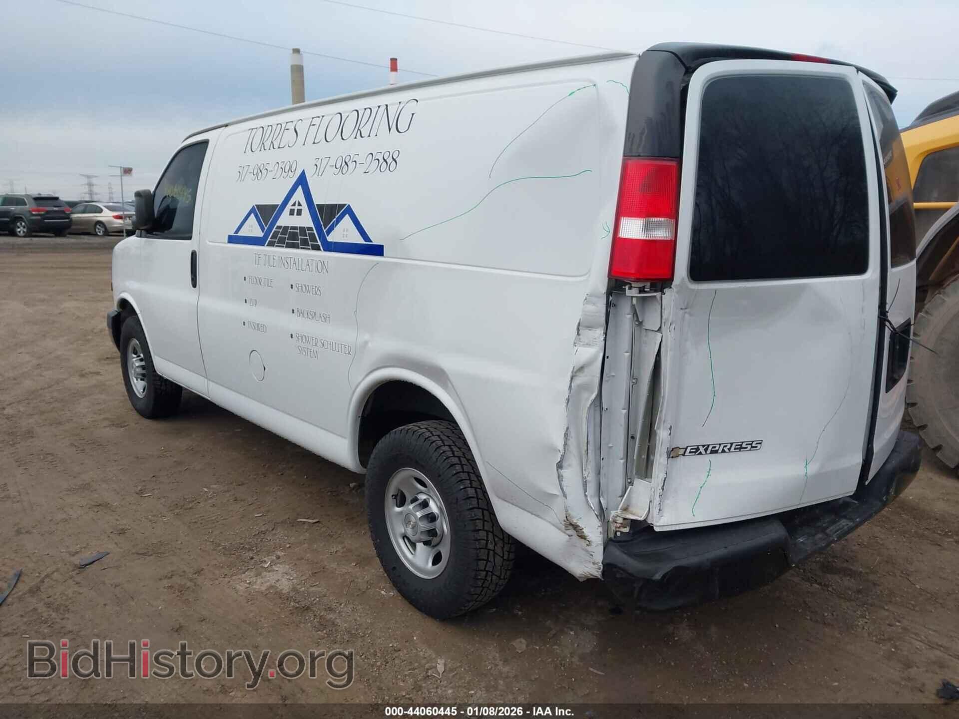 2019 CHEVROLET EXPRESS 2500 - VIN: 1GCWGAFPXK1365976 - Photo 3