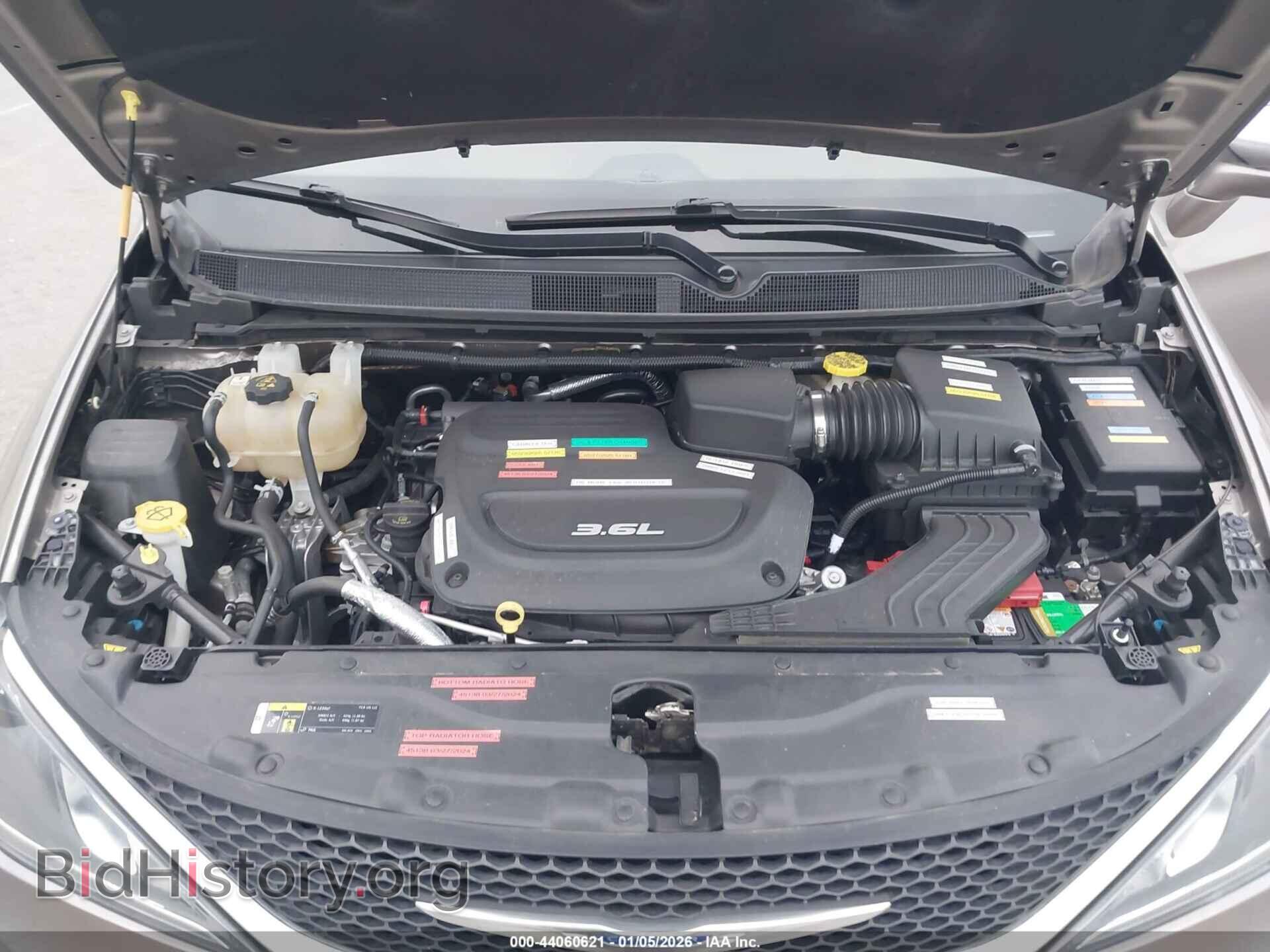 2018 CHRYSLER PACIFICA - VIN: 2C4RC1GG7JR320978 - Фото 10