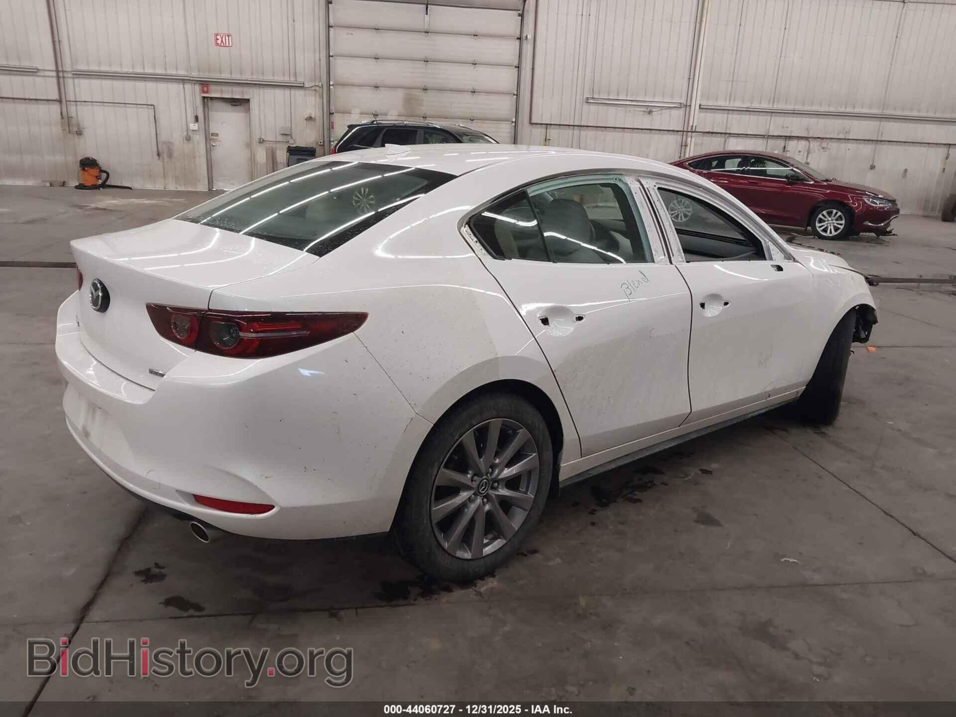2019 MAZDA MAZDA3 - VIN: 3MZBPAEM3KM102962 - Фото 4