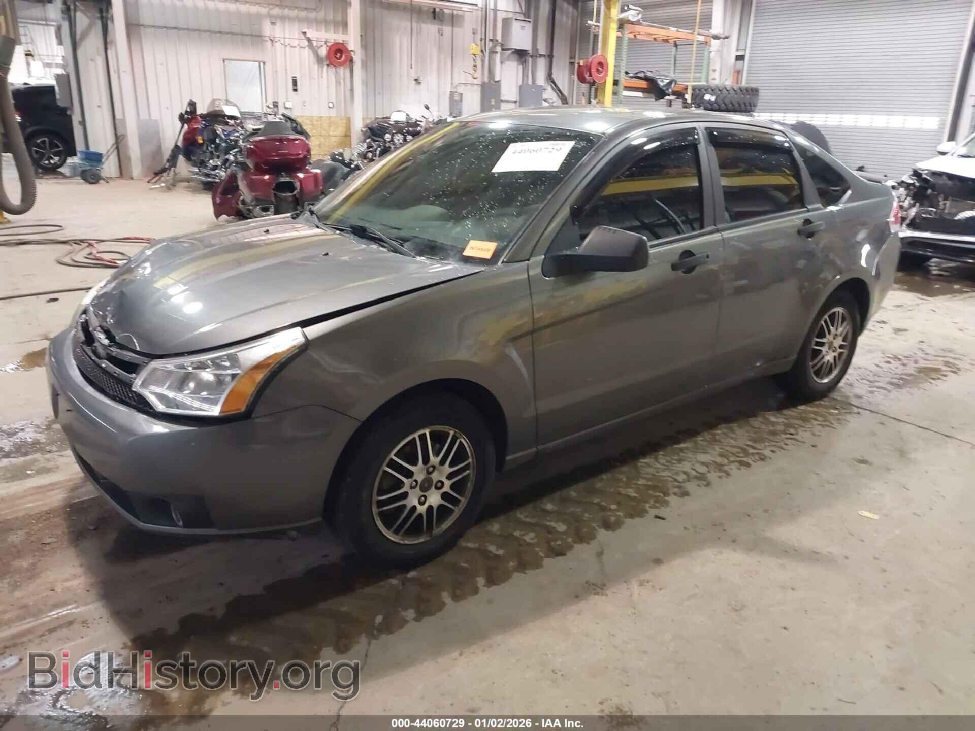 2010 FORD FOCUS - VIN: 1FAHP3FN3AW185121 - Фото 2
