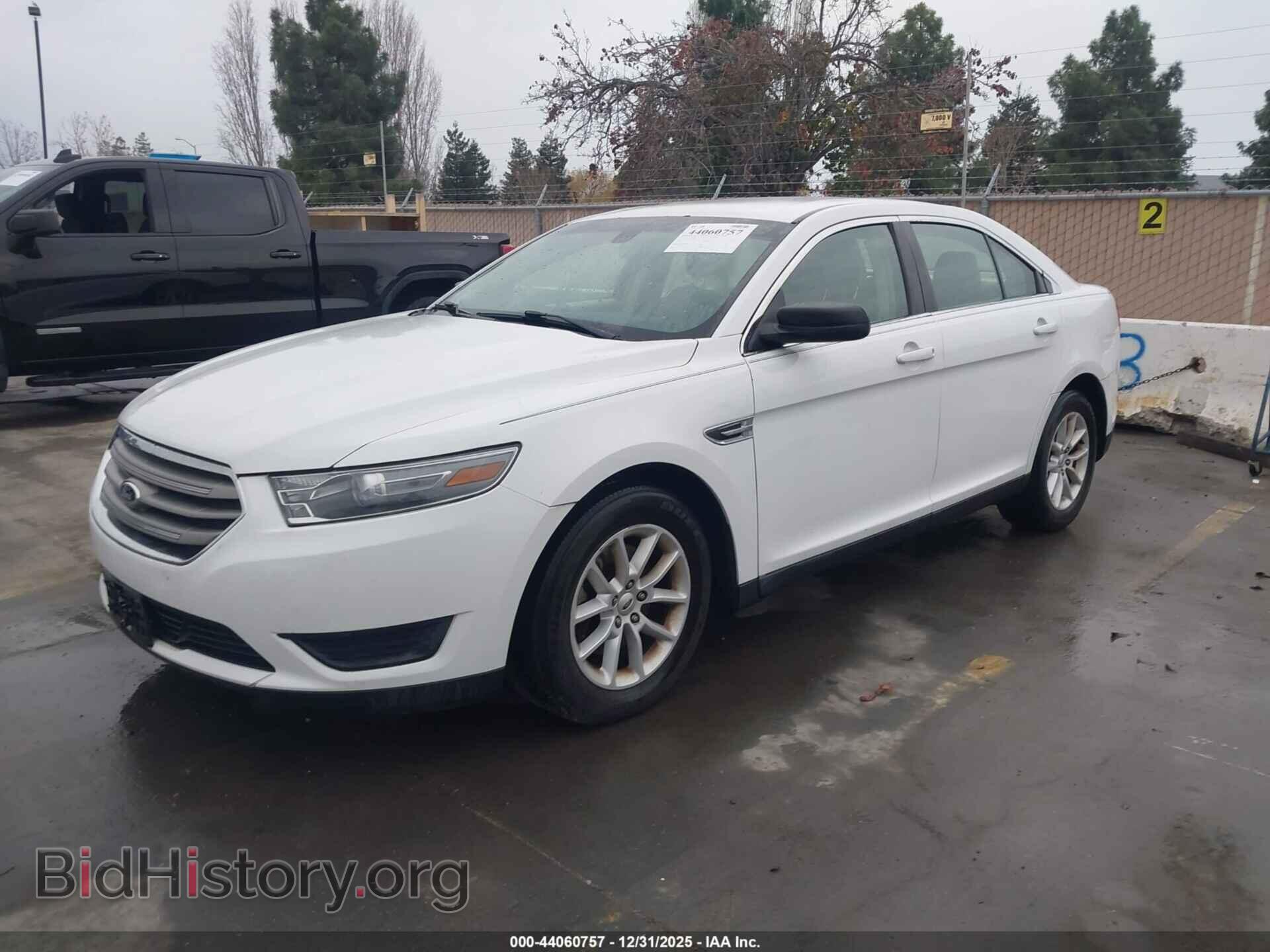 2013 FORD TAURUS - VIN: 1FAHP2D80DG157279 - Фото 2