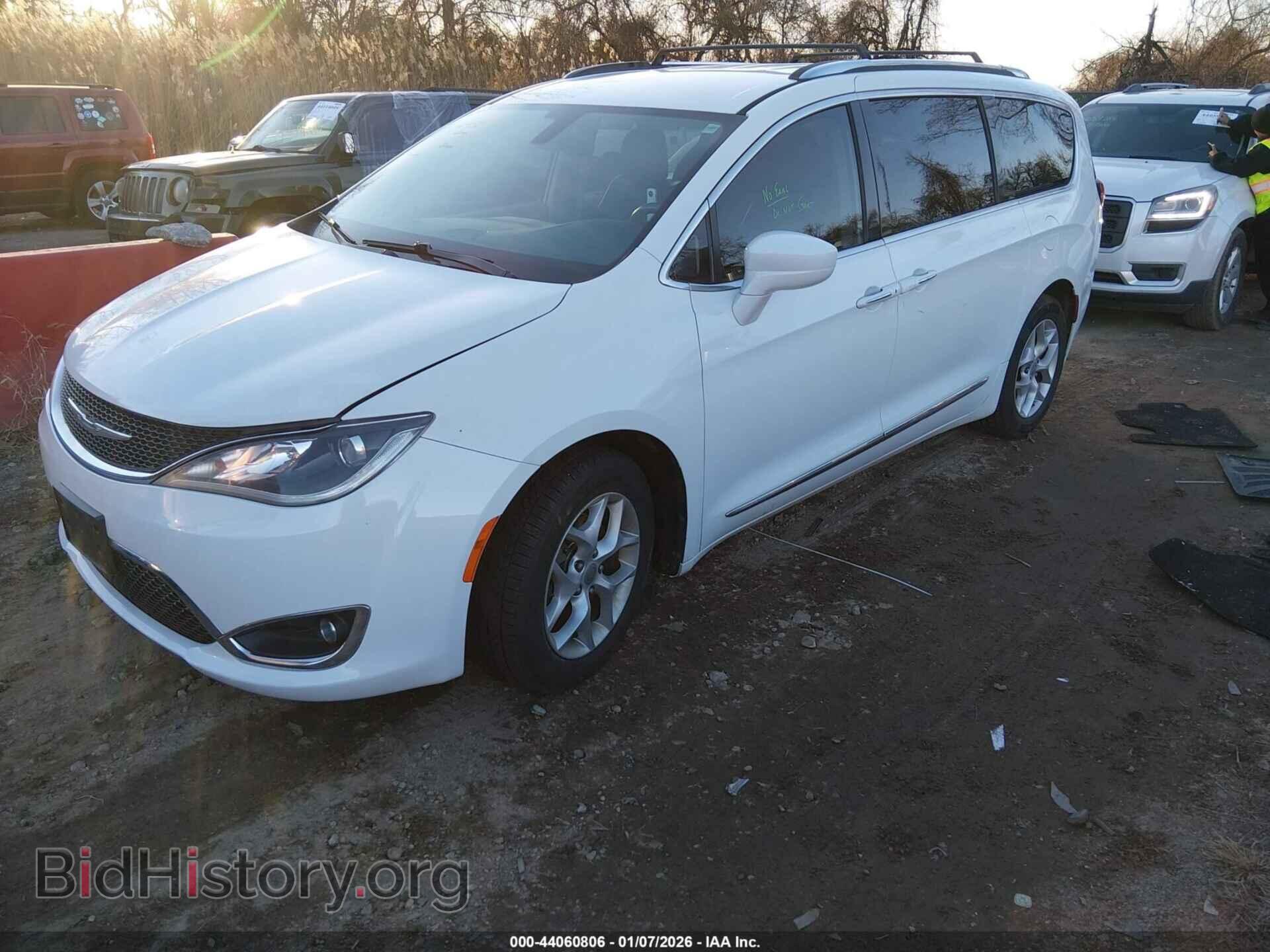 2017 CHRYSLER PACIFICA - VIN: 2C4RC1EG9HR543701 - Photo 2